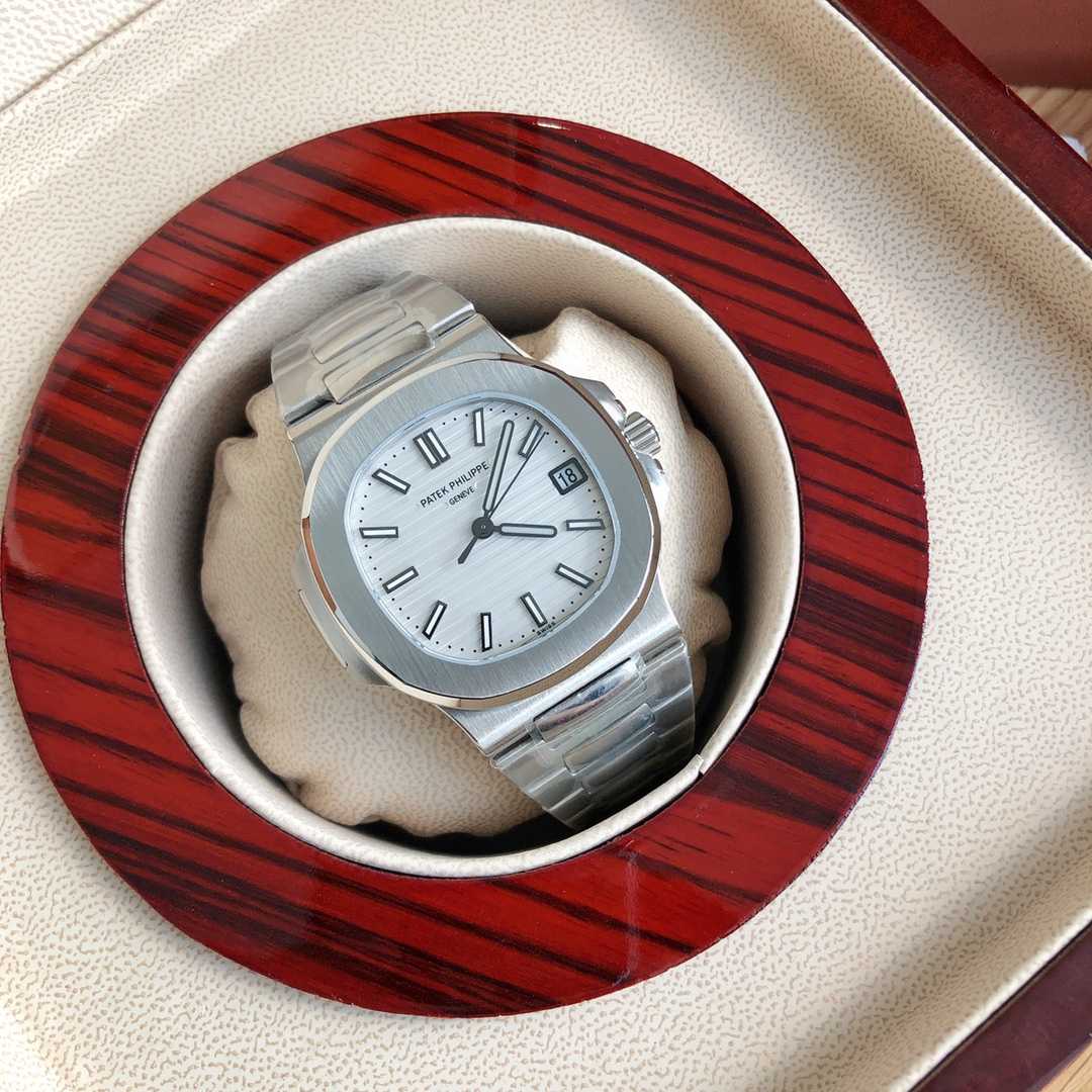 Patek Philippe Nautilus Mens 40mm 5711/1A - EUR FASHION