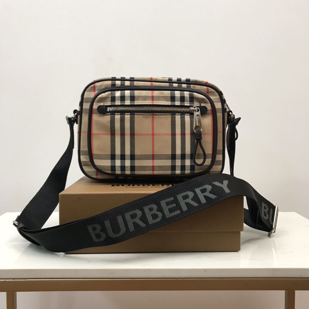 Burberry Check Shoulder Crossbody Bag  - EUR FASHION