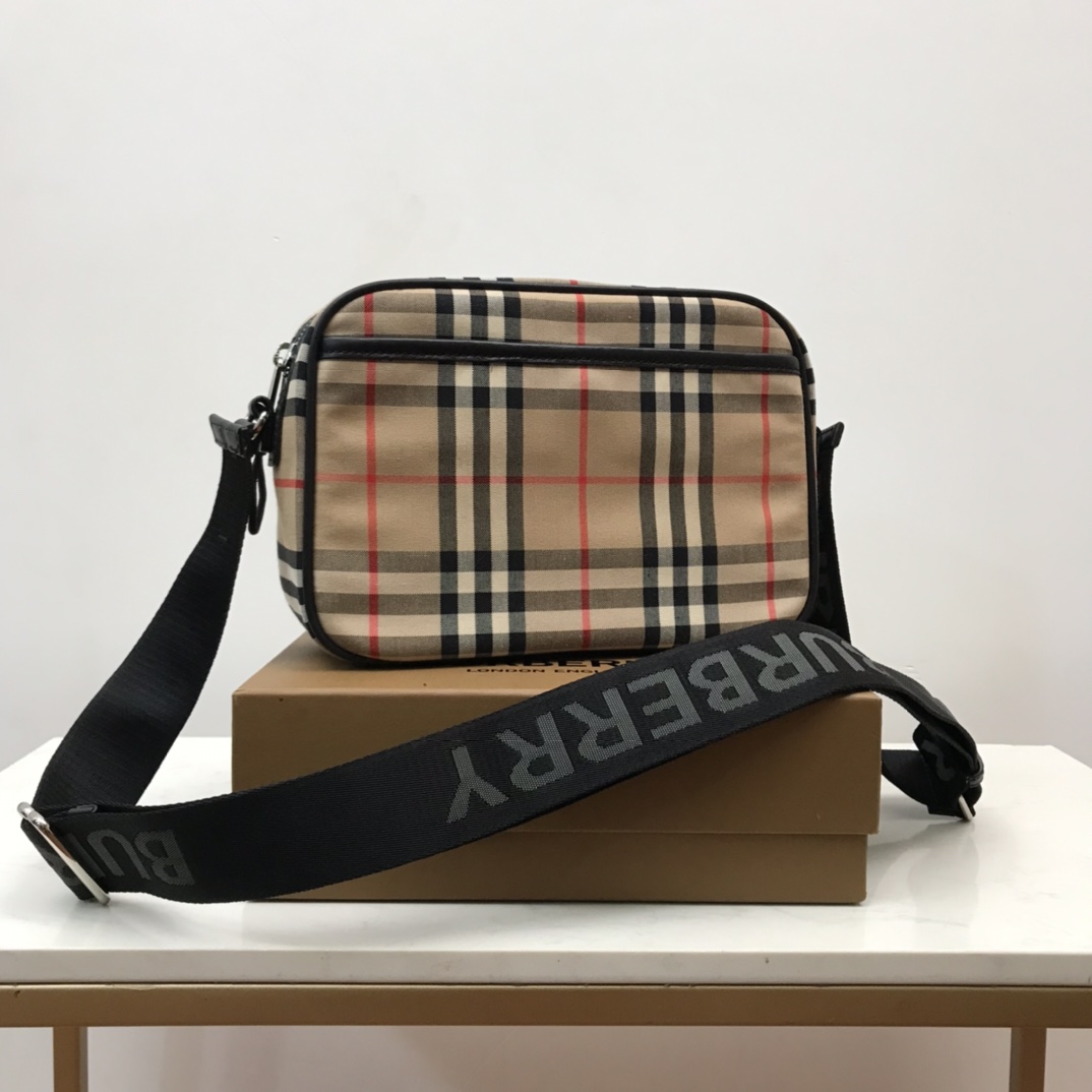 Burberry Check Shoulder Crossbody Bag  - EUR FASHION