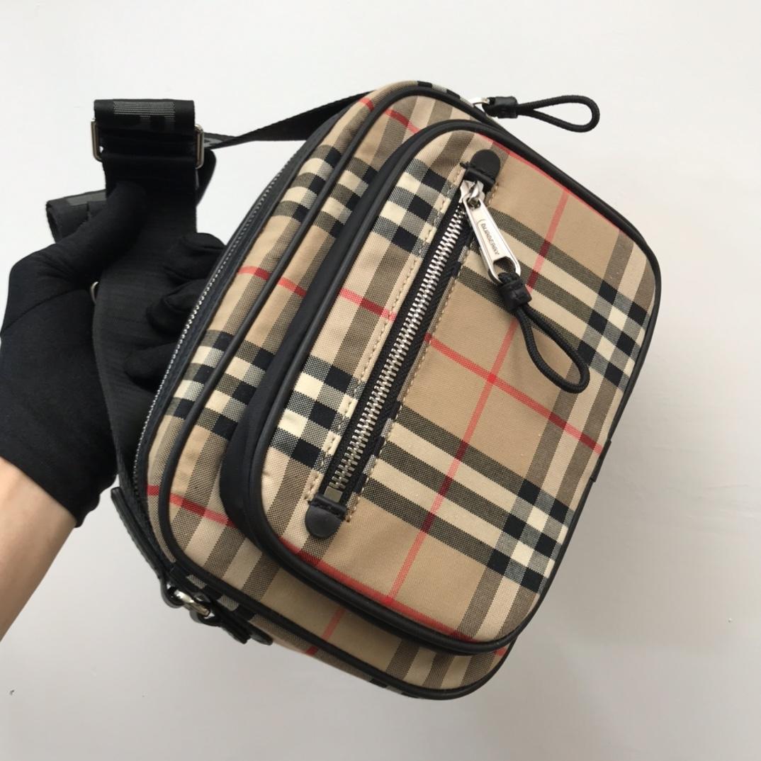 Burberry Check Shoulder Crossbody Bag  - EUR FASHION