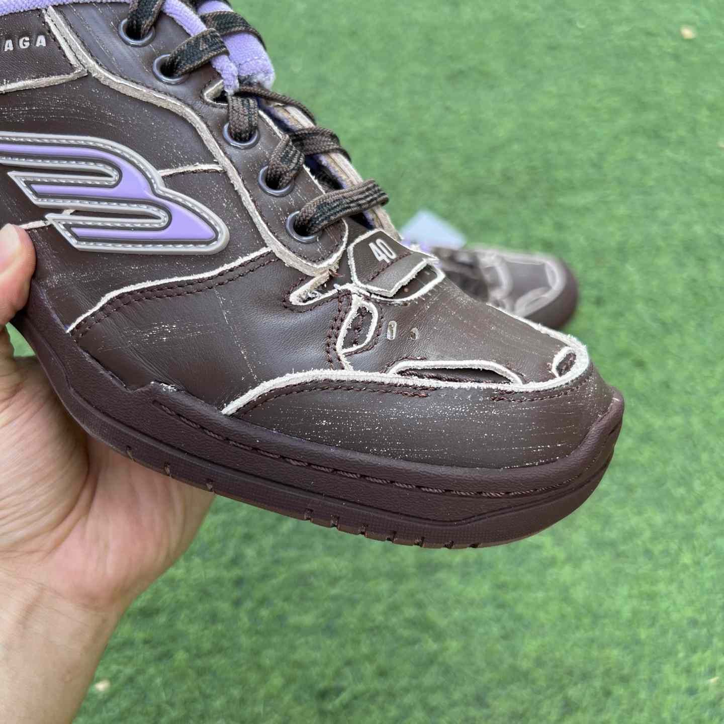 Balenciaga Hamptons Medium Worn-Out Sneaker In Brown And Lilac Cowskin And Polyester - EUR FASHION