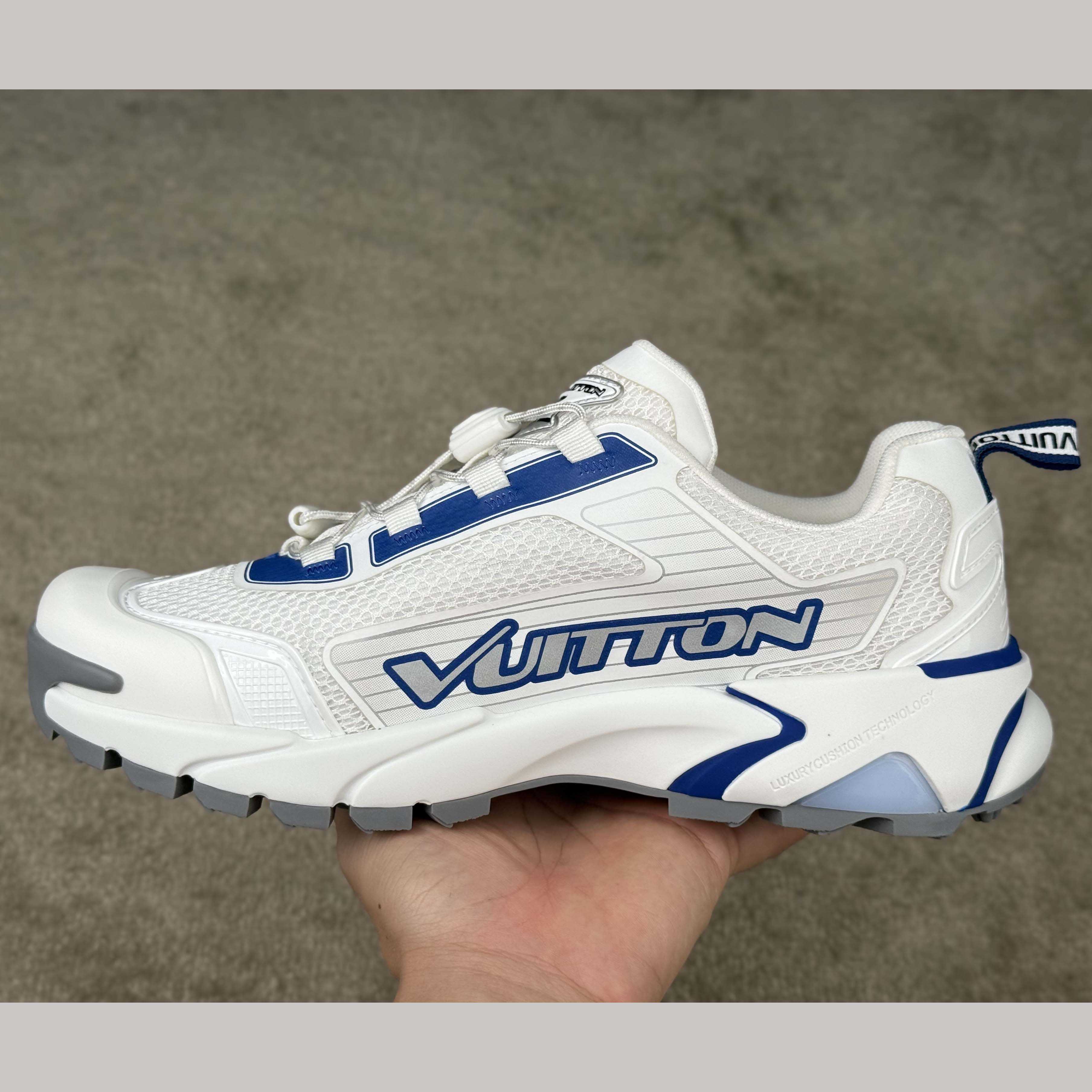 Louis Vuitton LV Runner Tatic Sneaker     1AHTWT - EUR FASHION