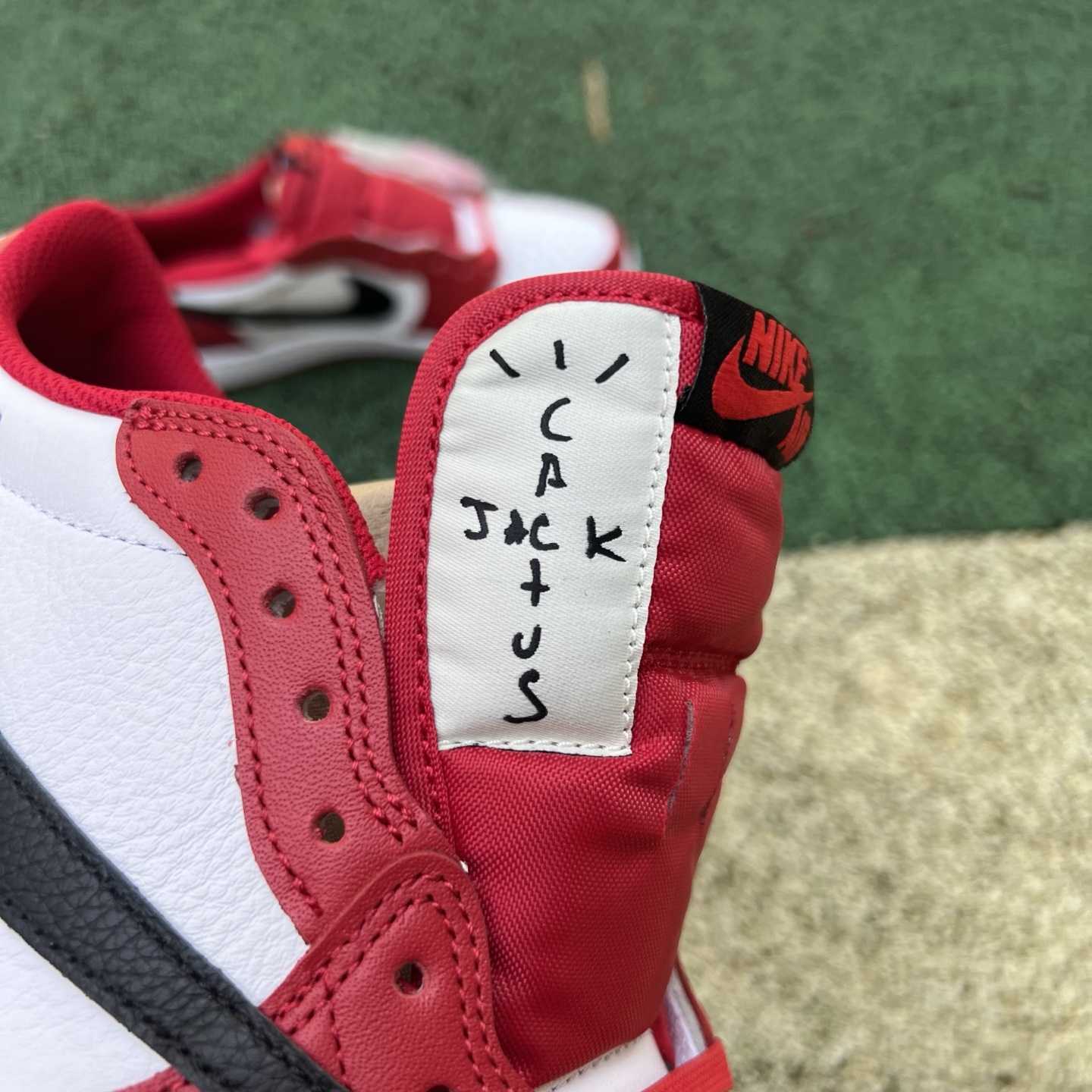 Travis Scott x Air Jordan 1 Low OG    DM7866-101 - EUR FASHION