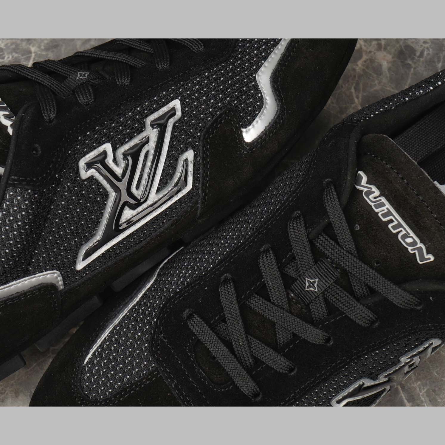 Louis Vuitton LV Rally Sneaker   1AHTZI - EUR FASHION