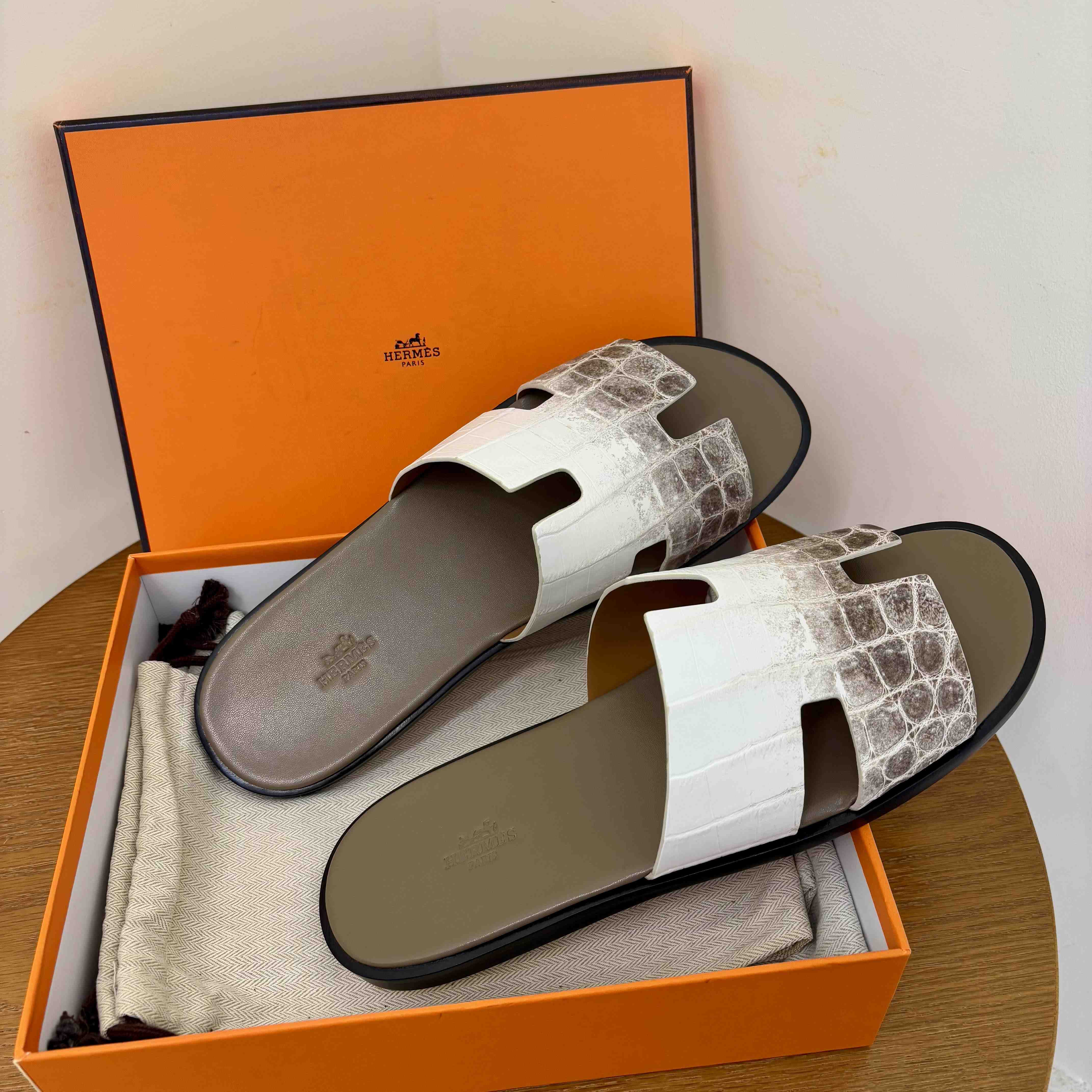 Hermes Izmir Sandal - EUR FASHION