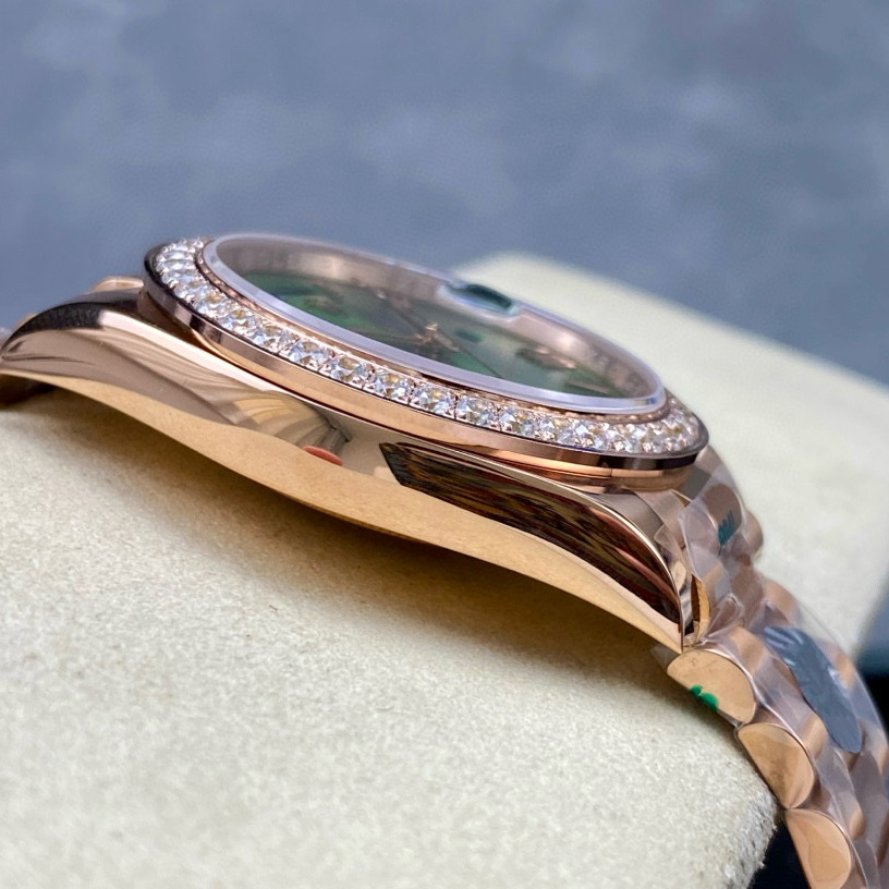 Rolex Day-Date 40 - EUR FASHION