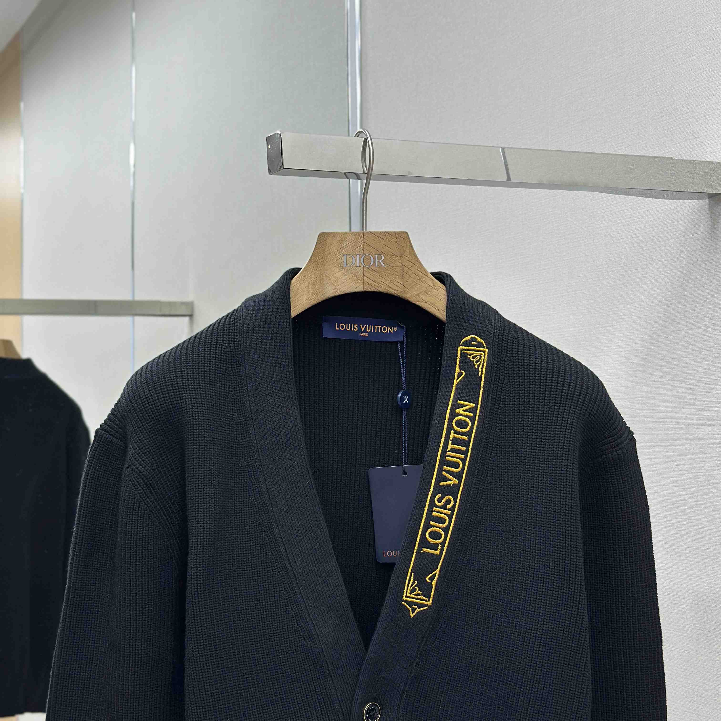 Louis Vuitton Embroidered Signature Cardigan   1AHVMY - EUR FASHION