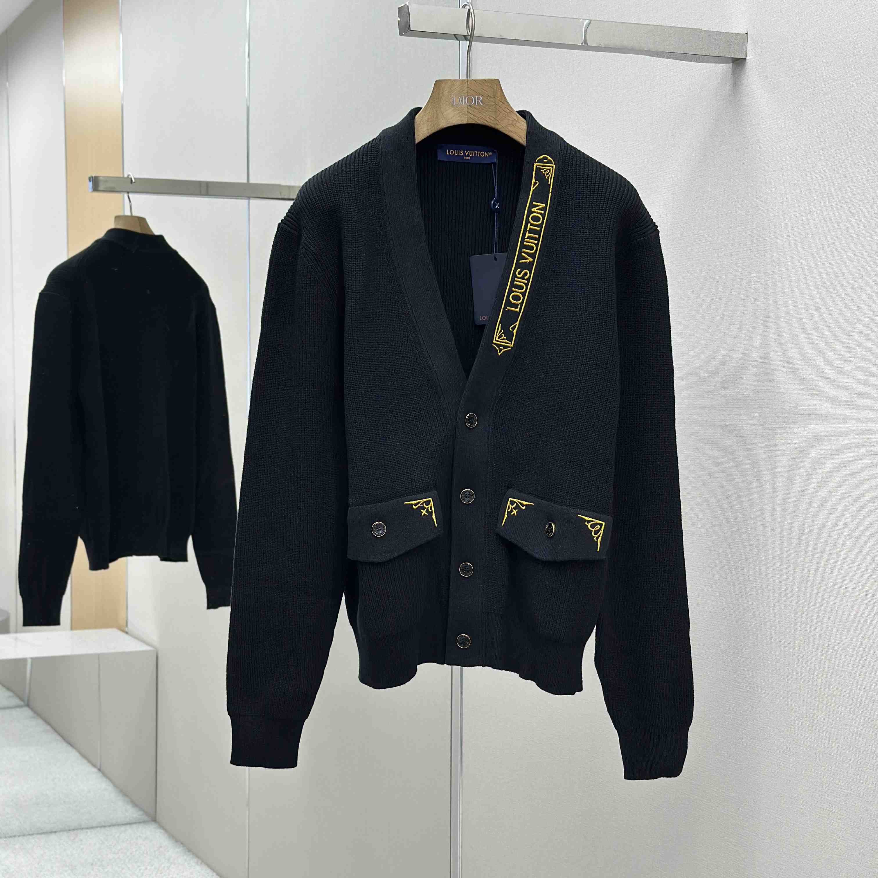 Louis Vuitton Embroidered Signature Cardigan   1AHVMY - EUR FASHION