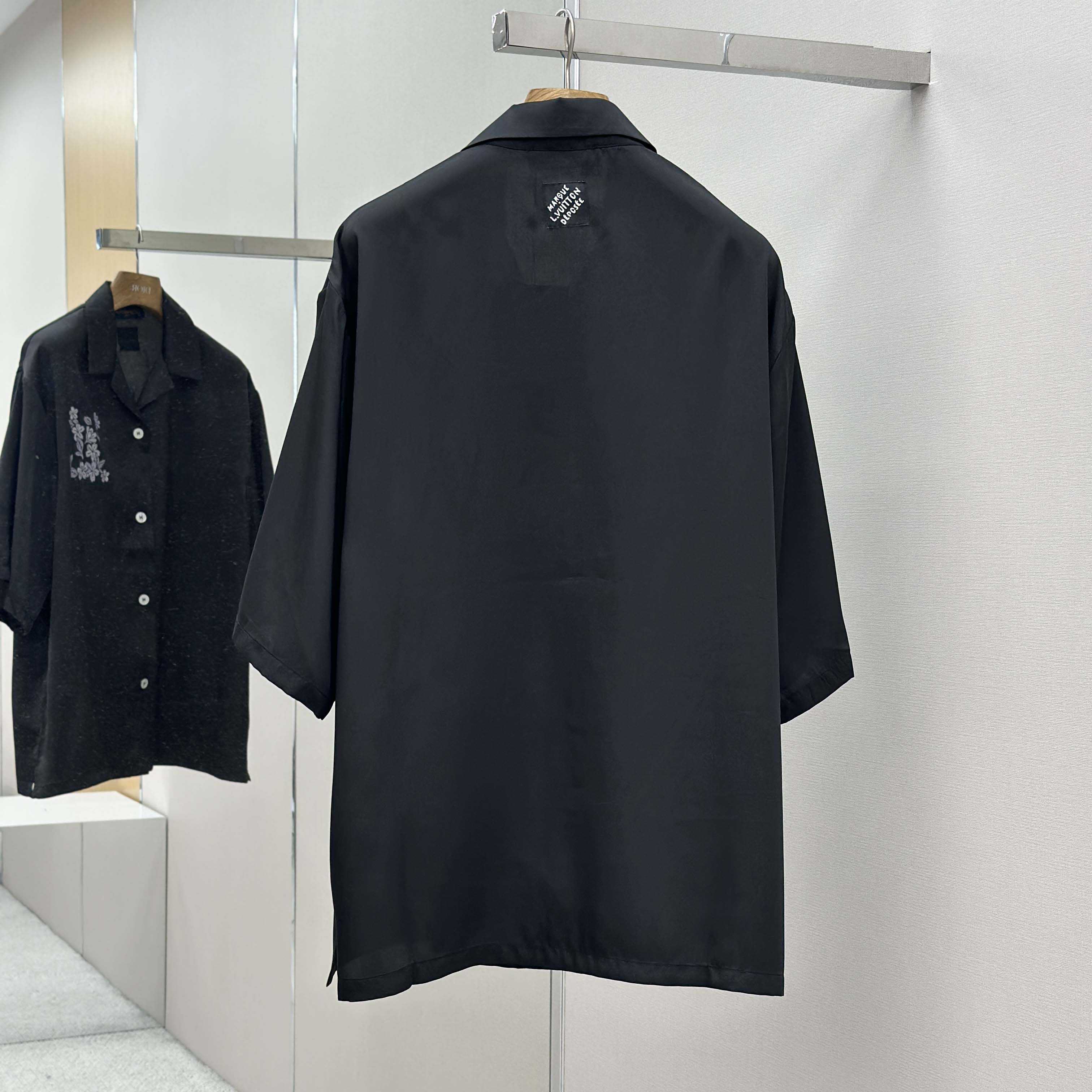 Louis Vuitton Printed Signature Silk Shirt   1AIMHT - EUR FASHION