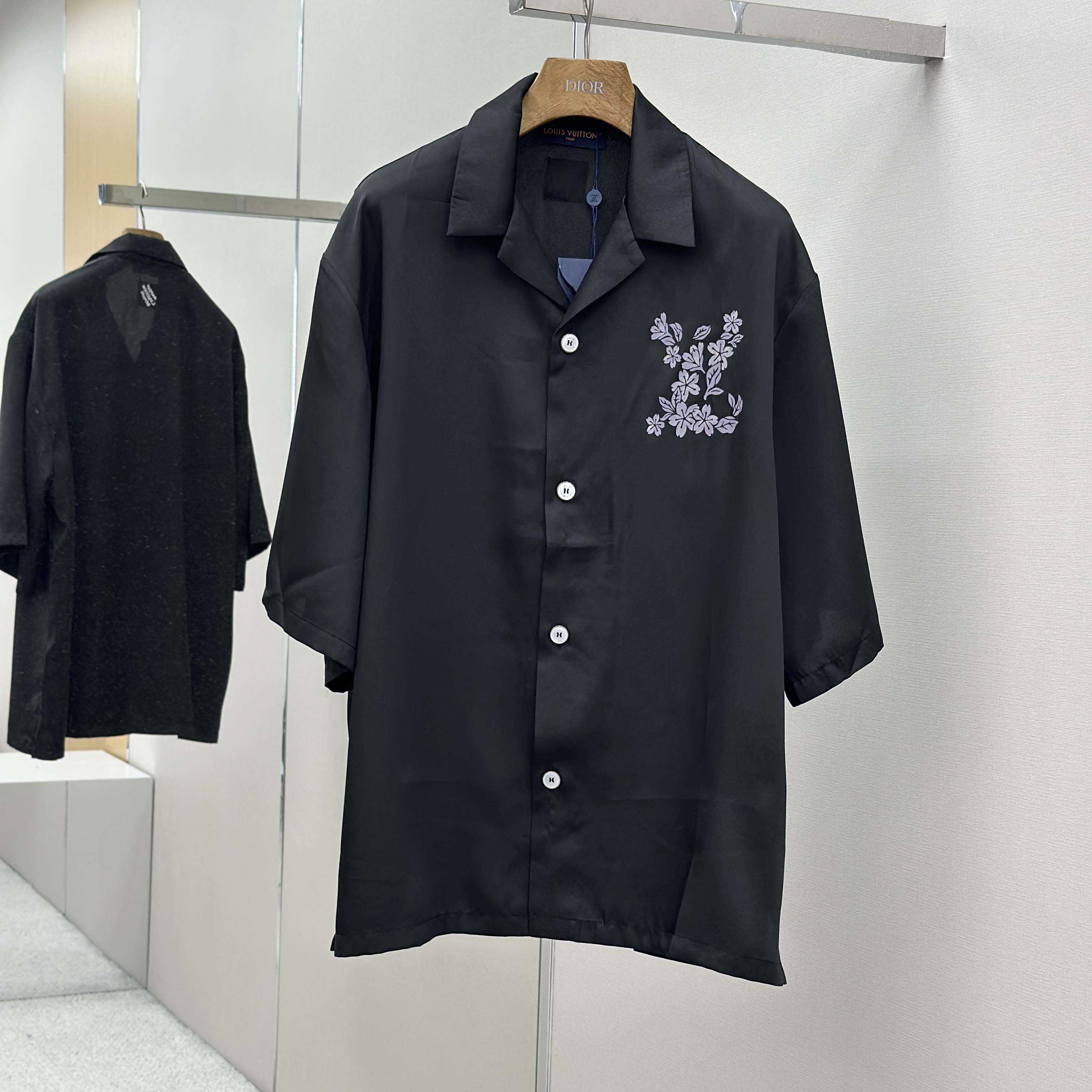 Louis Vuitton Printed Signature Silk Shirt   1AIMHT - EUR FASHION