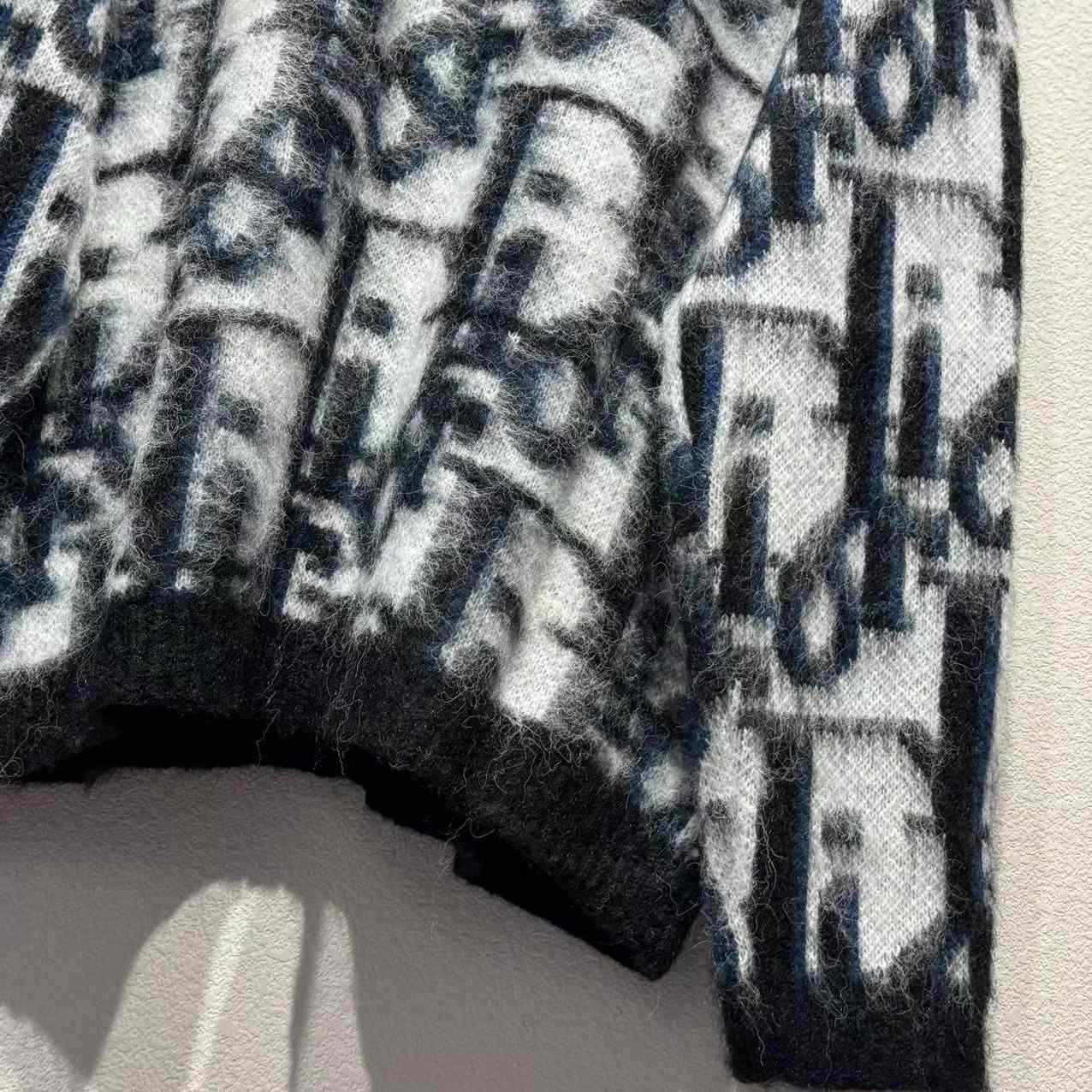 Dior Blue Printed Long Sleeve Knitwear - EUR FASHION