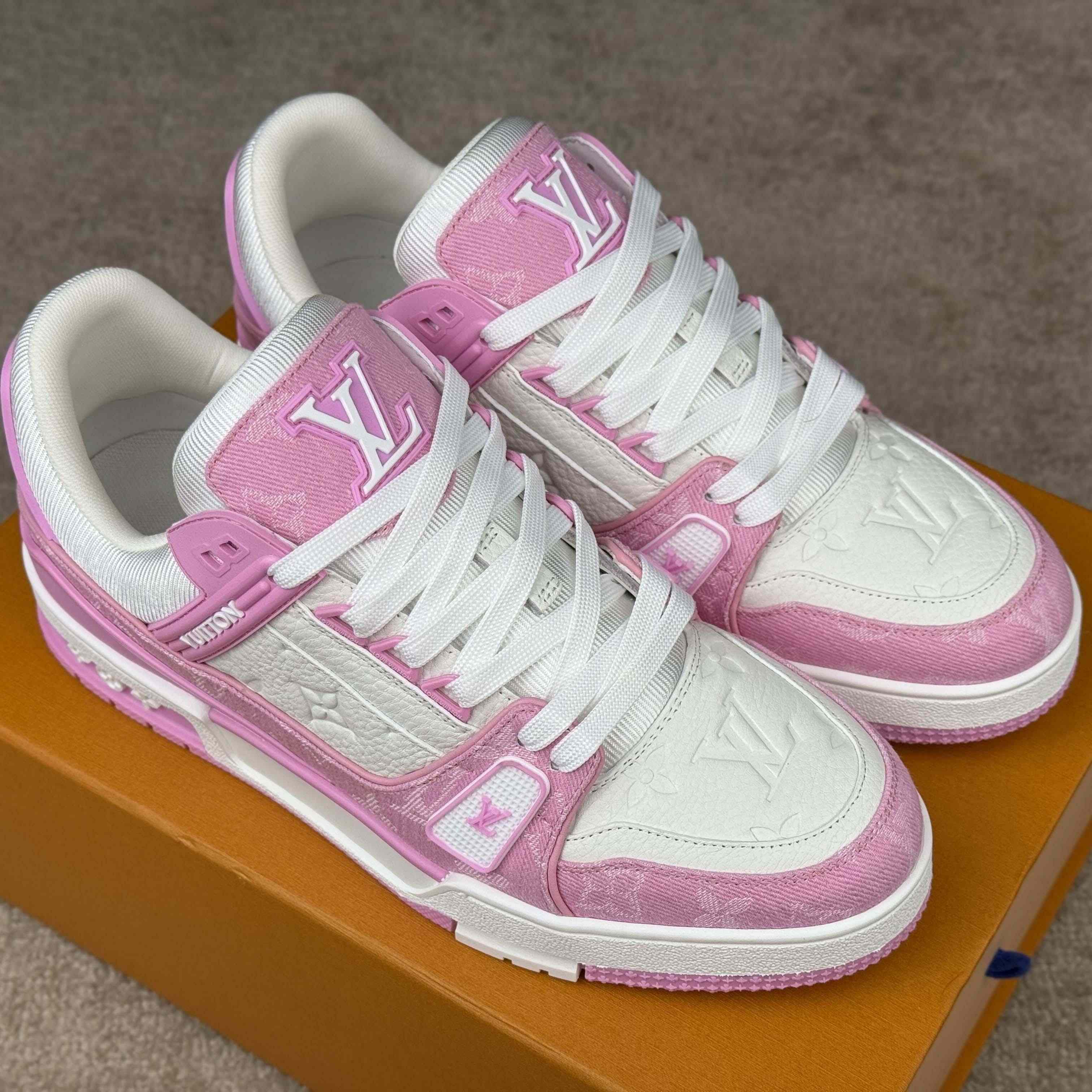Louis Vuitton LV Trainer Sneaker   1AIKNK - EUR FASHION