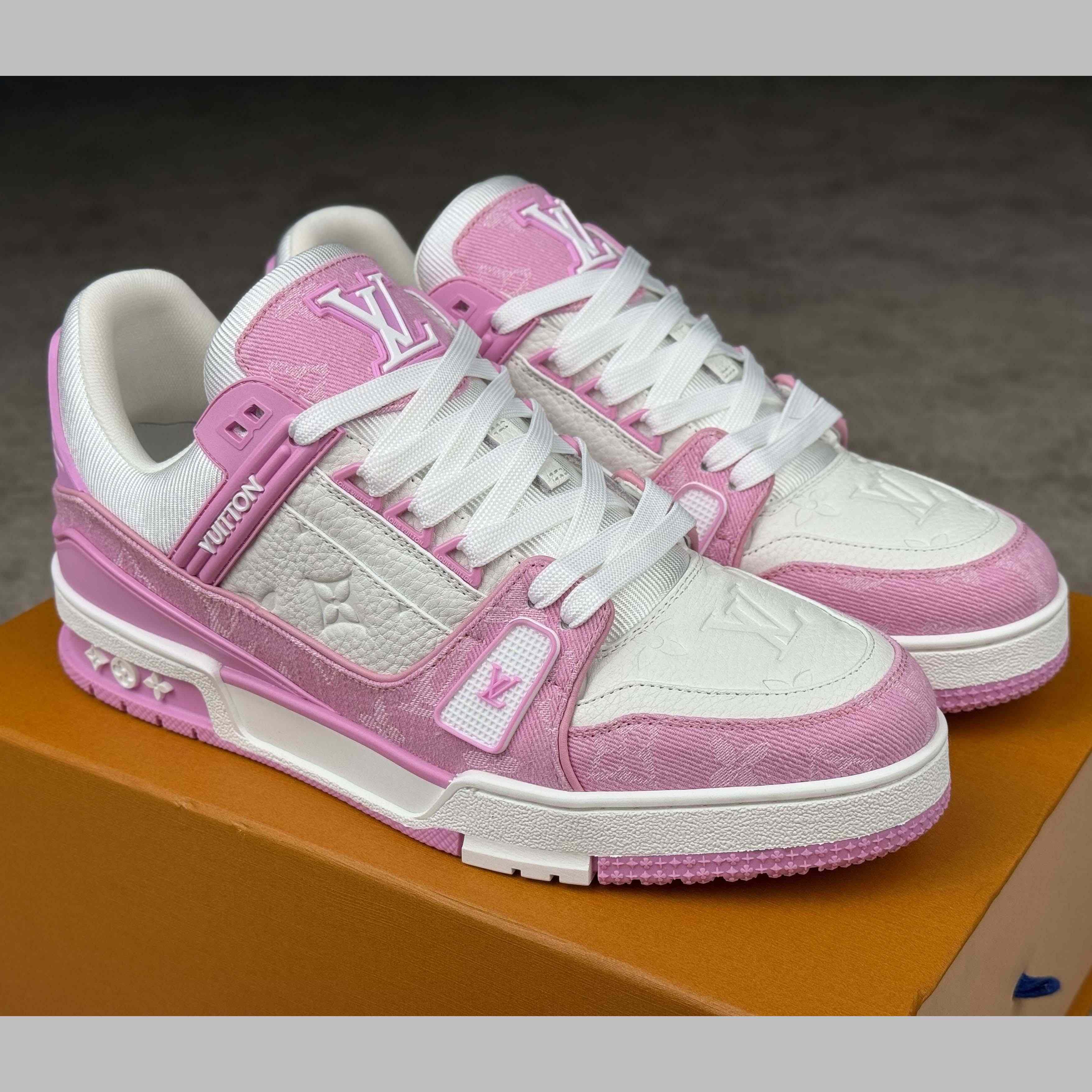 Louis Vuitton LV Trainer Sneaker   1AIKNK - EUR FASHION