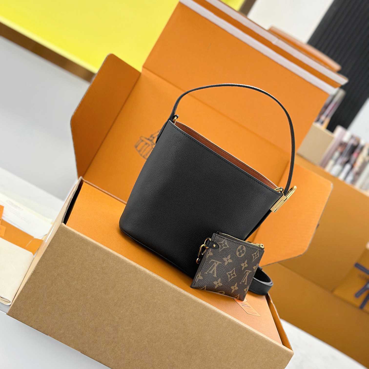 Louis Vuitton Low Key All In BB   M25543 - EUR FASHION