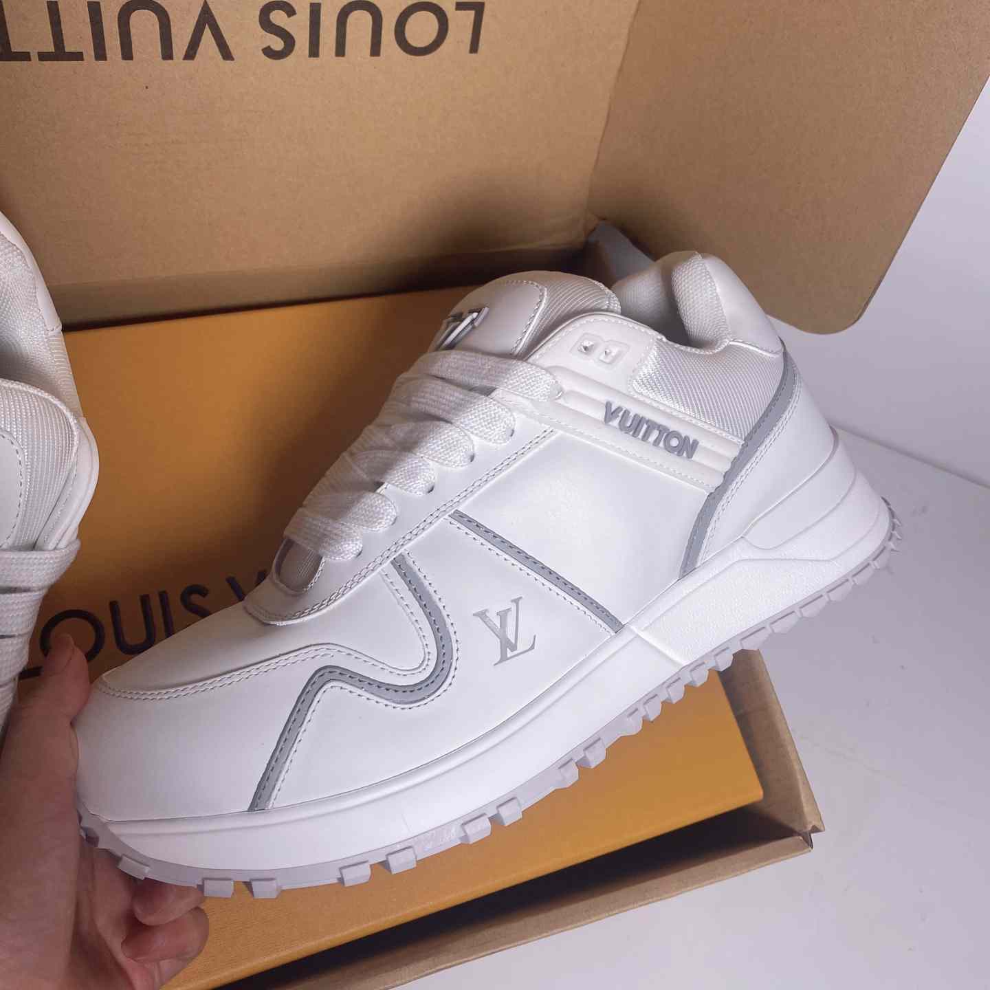 Louis Vuitton Run Away Maxi Sneaker   1AHSRM - EUR FASHION