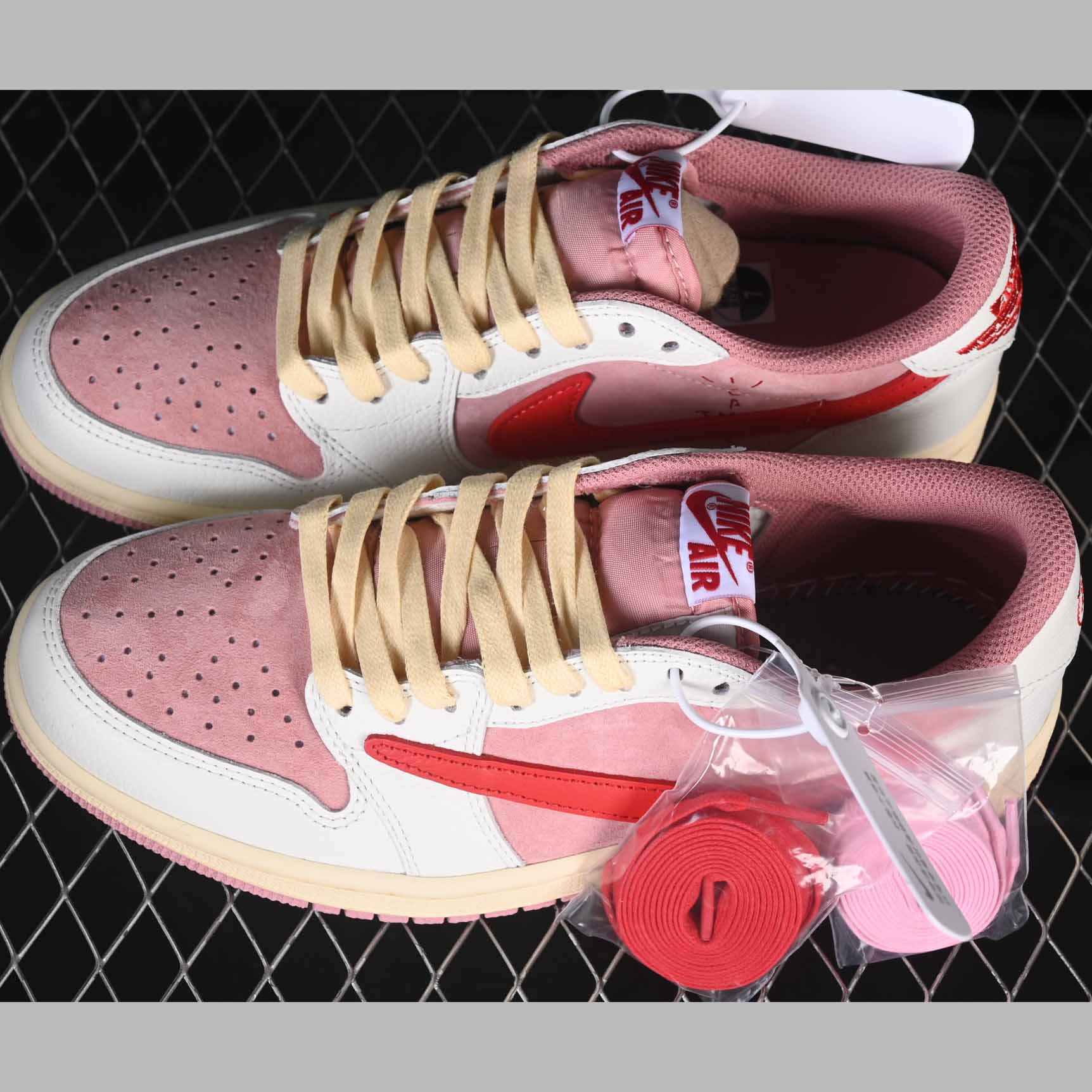 Travis Scott x Jordan Air Jordan 1 Low OG   DM7866-100 - EUR FASHION