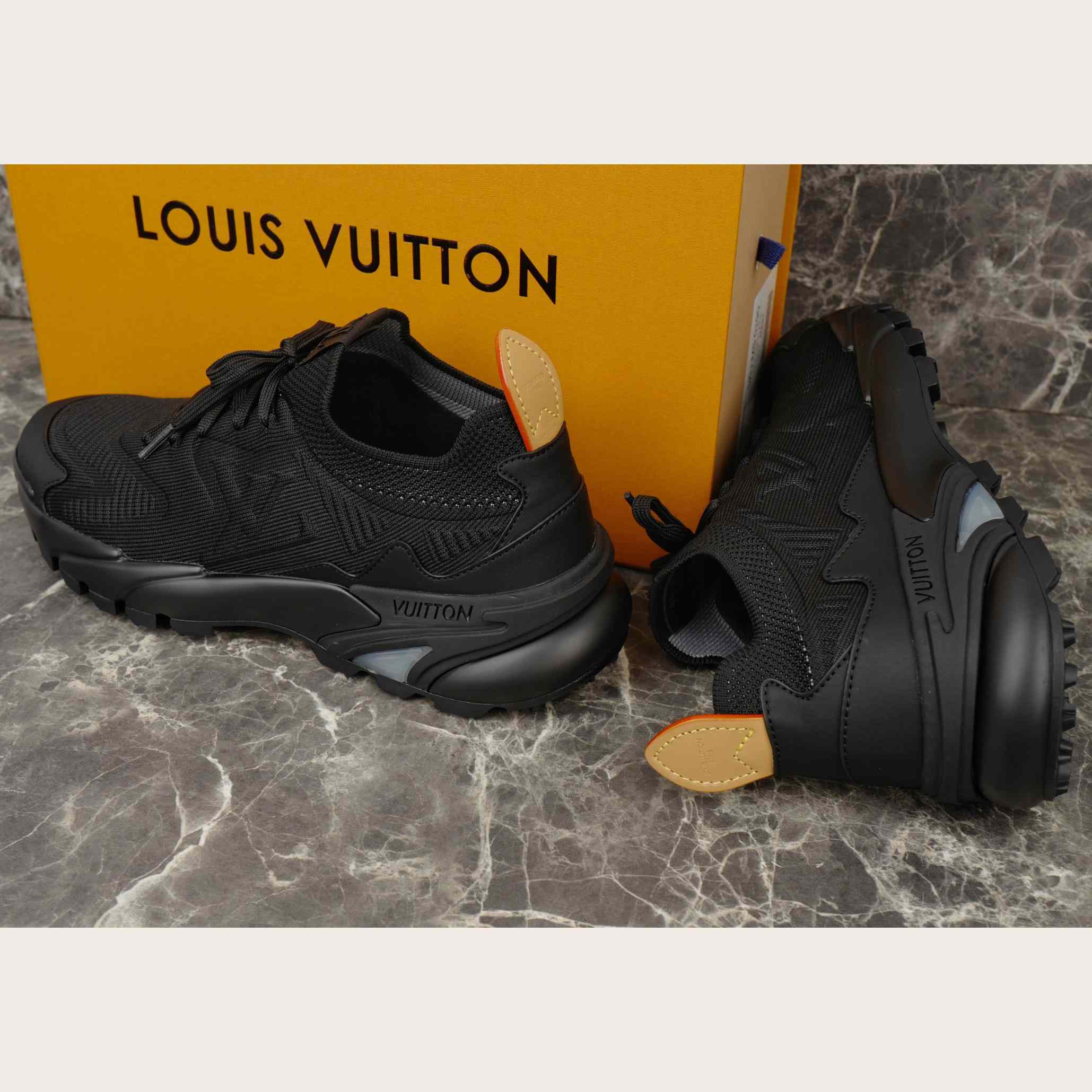 Louis Vuitton LV Runner Tatic Sneaker   1AILJ2 - EUR FASHION