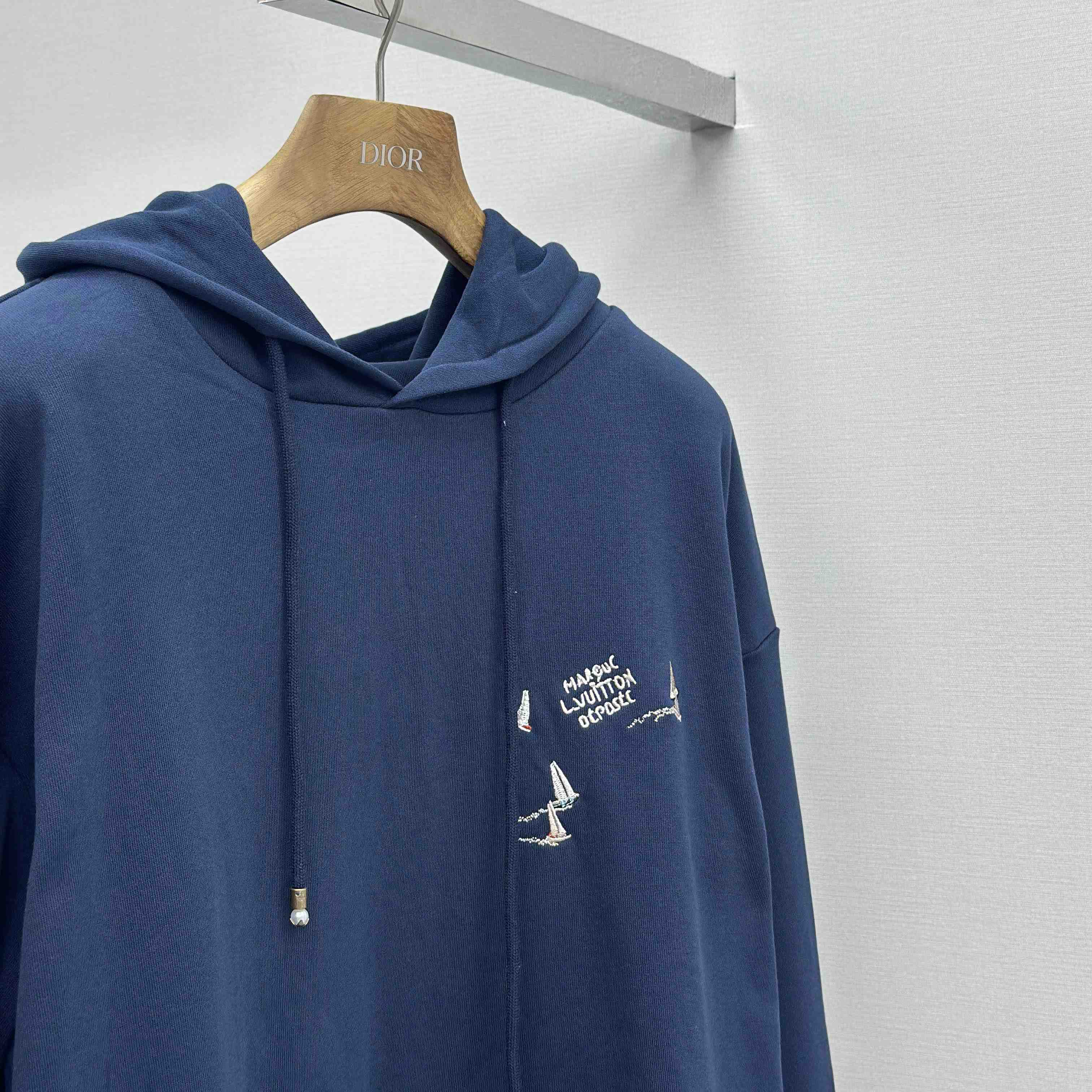 Louis Vuitton Embroidered Signature Hoodie   1AHW68 - EUR FASHION