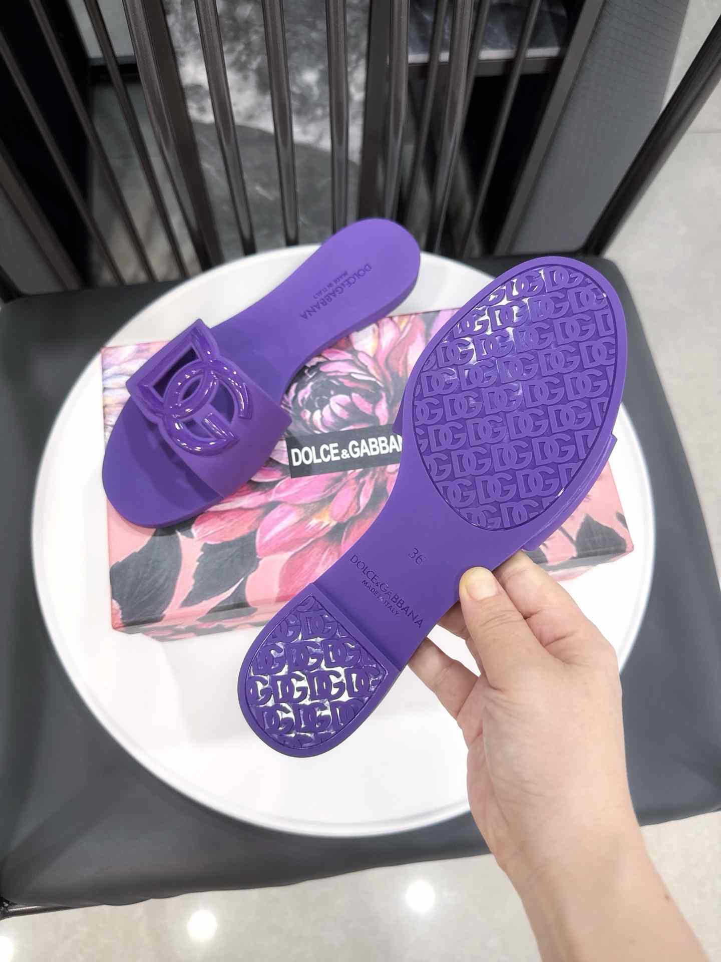 Dolce & Gabbana DG-logo Sandals - EUR FASHION