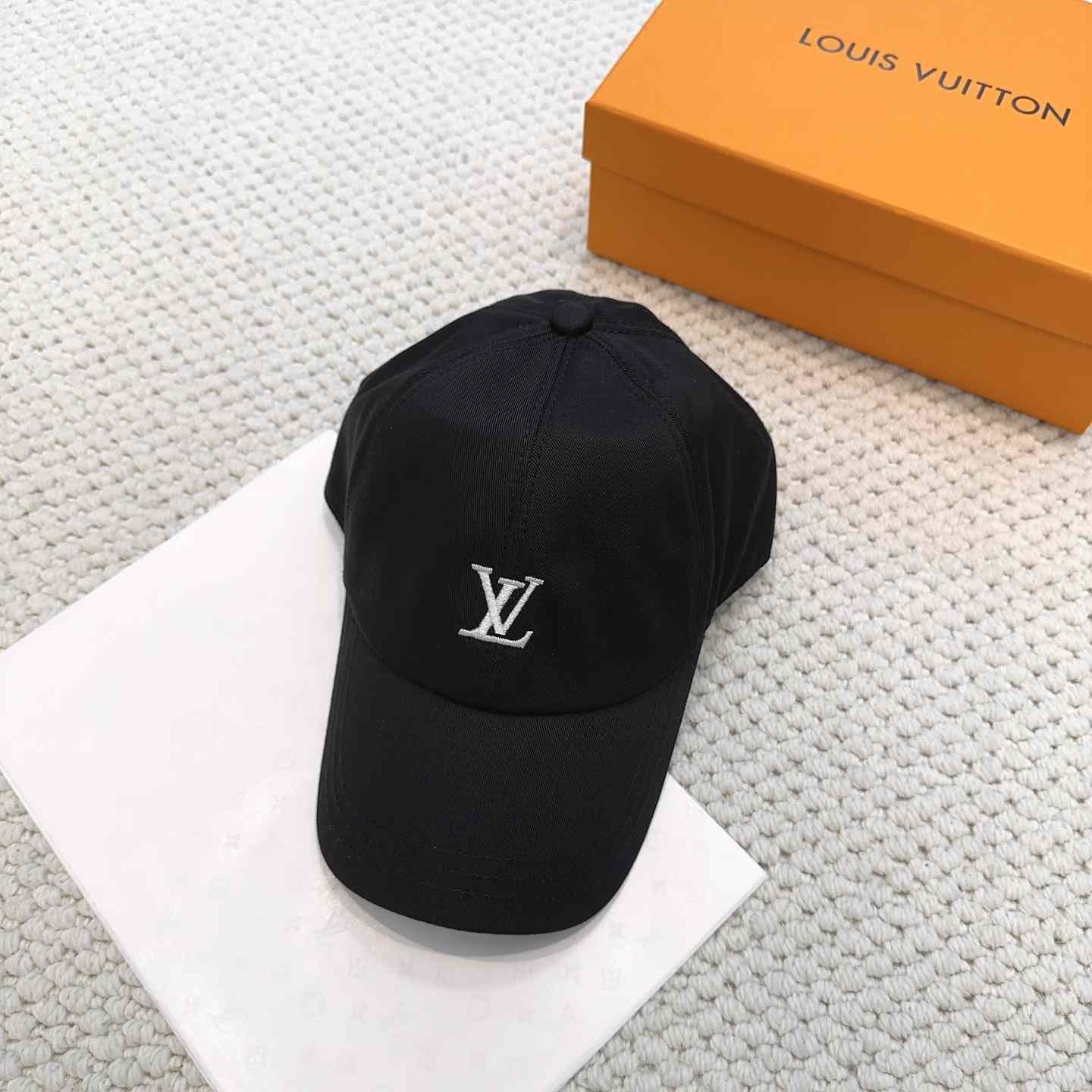 Louis Vuitton Cap - EUR FASHION