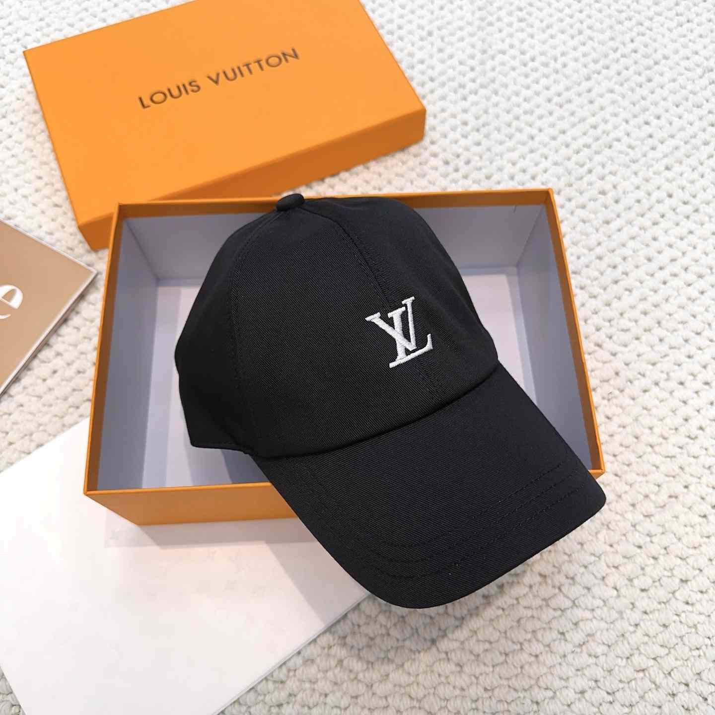 Louis Vuitton Cap - EUR FASHION