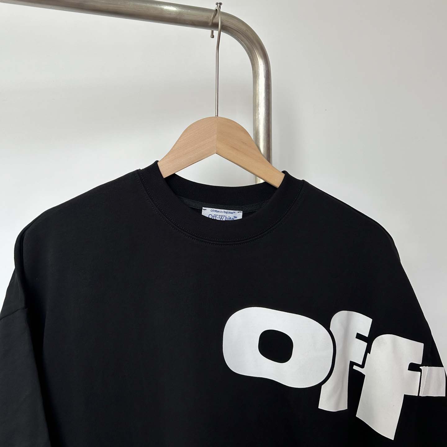 Off-White Shared Logo Cotton T-shirt - EUR FASHION