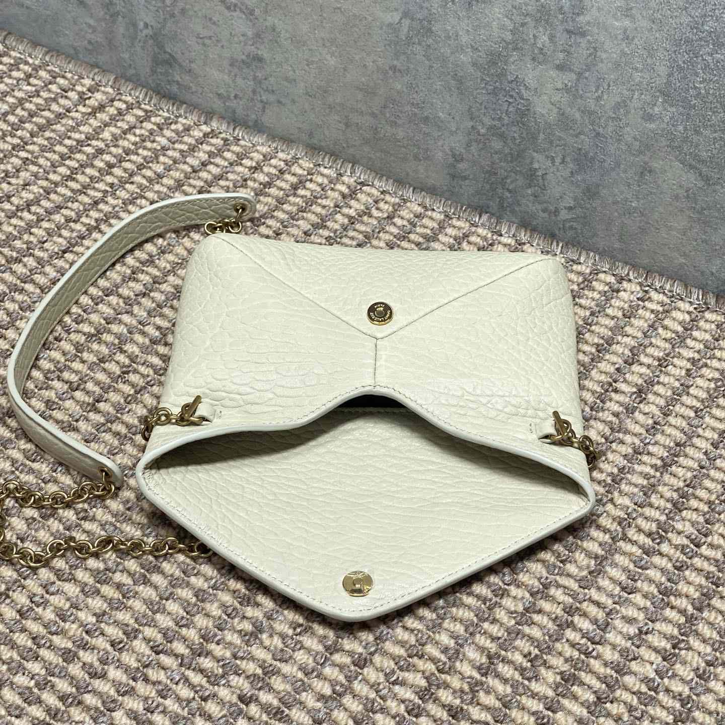 Saint Laurent Cassandre Chain Pouch In Lambskin - EUR FASHION