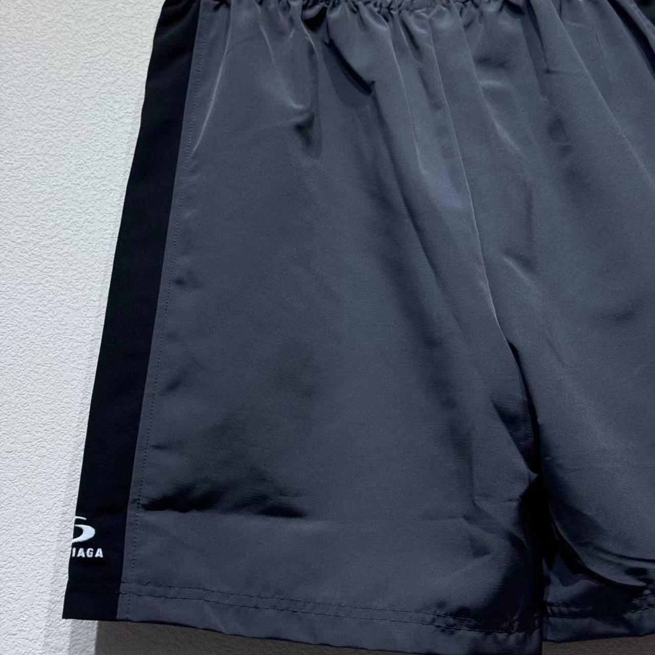 Balenciaga Loop Sports Icon Basketball Swim Shorts In Anthracite And Black - EUR FASHION