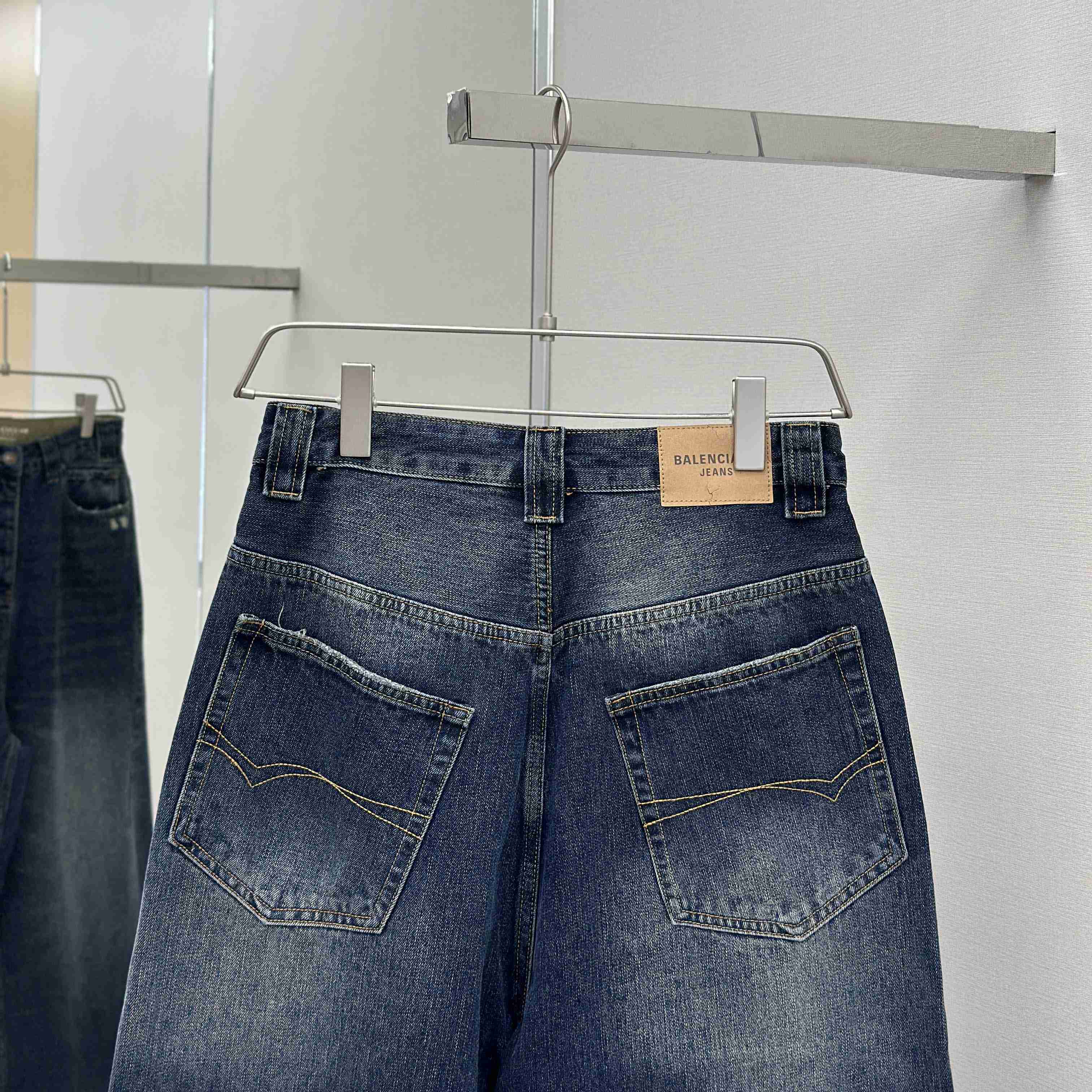 Balenciaga Baggy Jeans - EUR FASHION