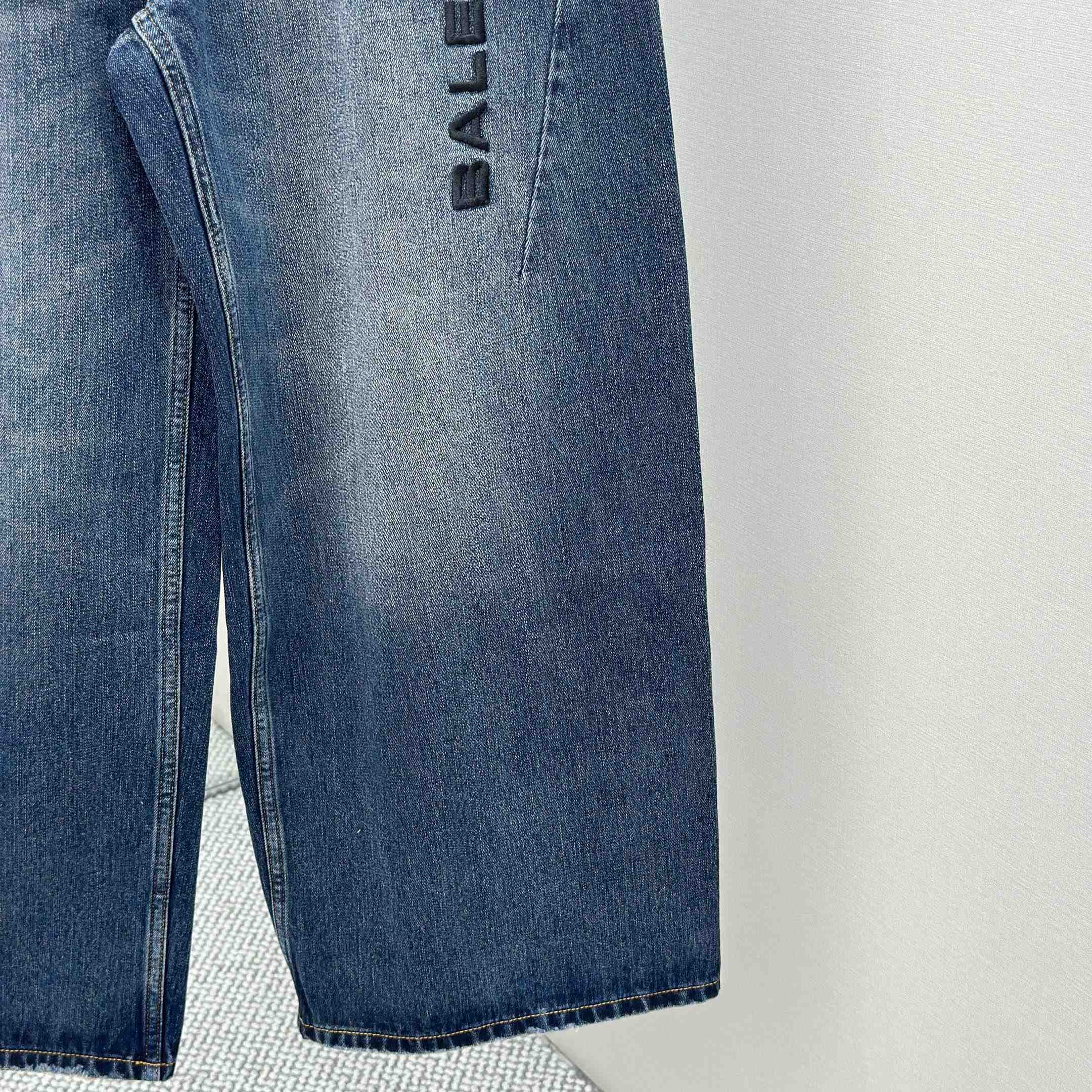 Balenciaga Baggy Jeans - EUR FASHION