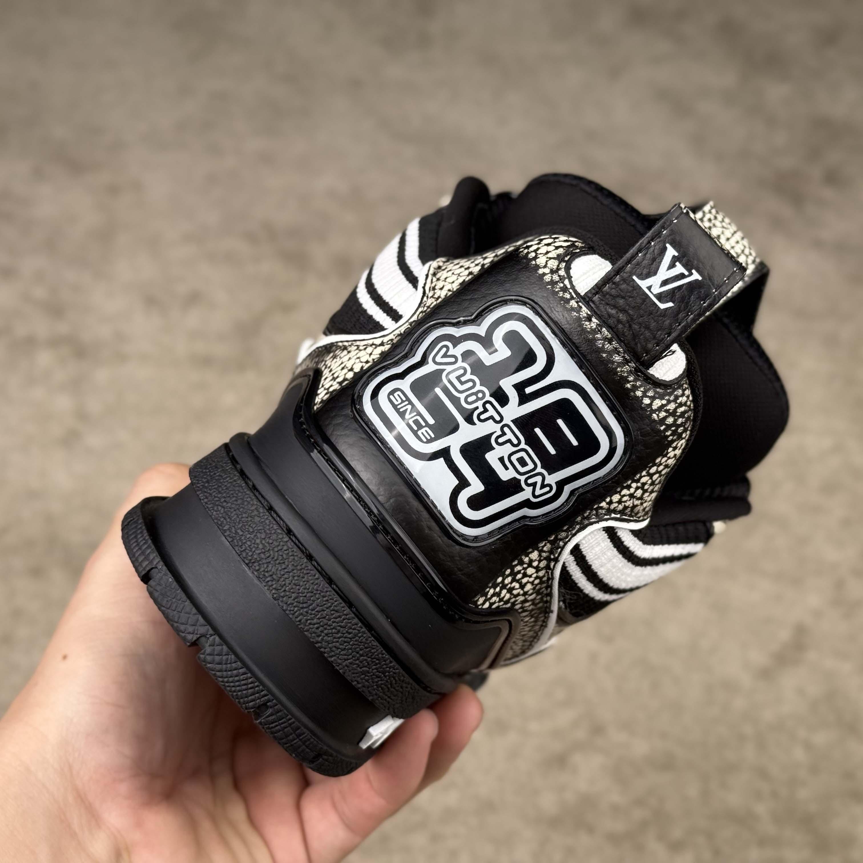Louis Vuitton LV Skate Sneaker   1AHSX7 - EUR FASHION