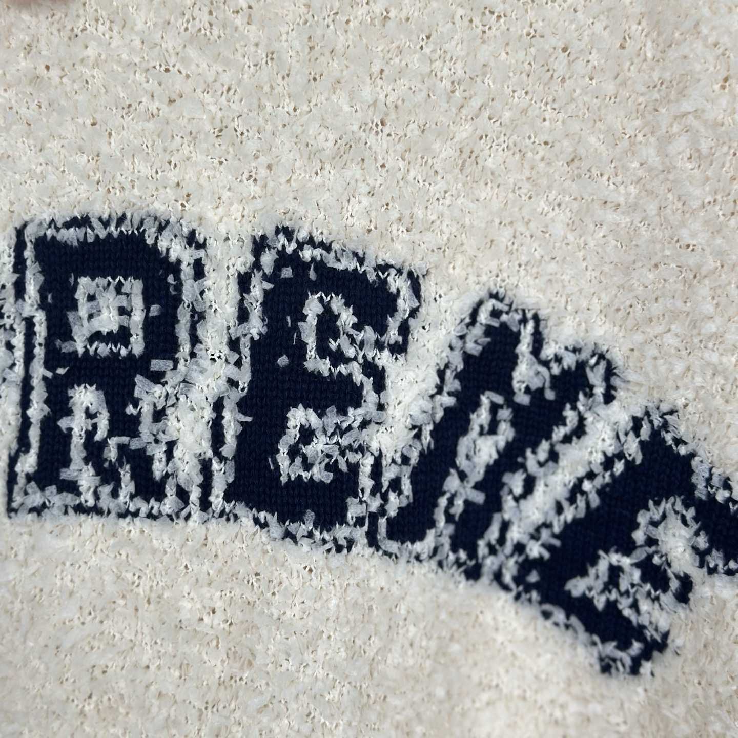 Supreme Textured Arc Sweater - EUR FASHION