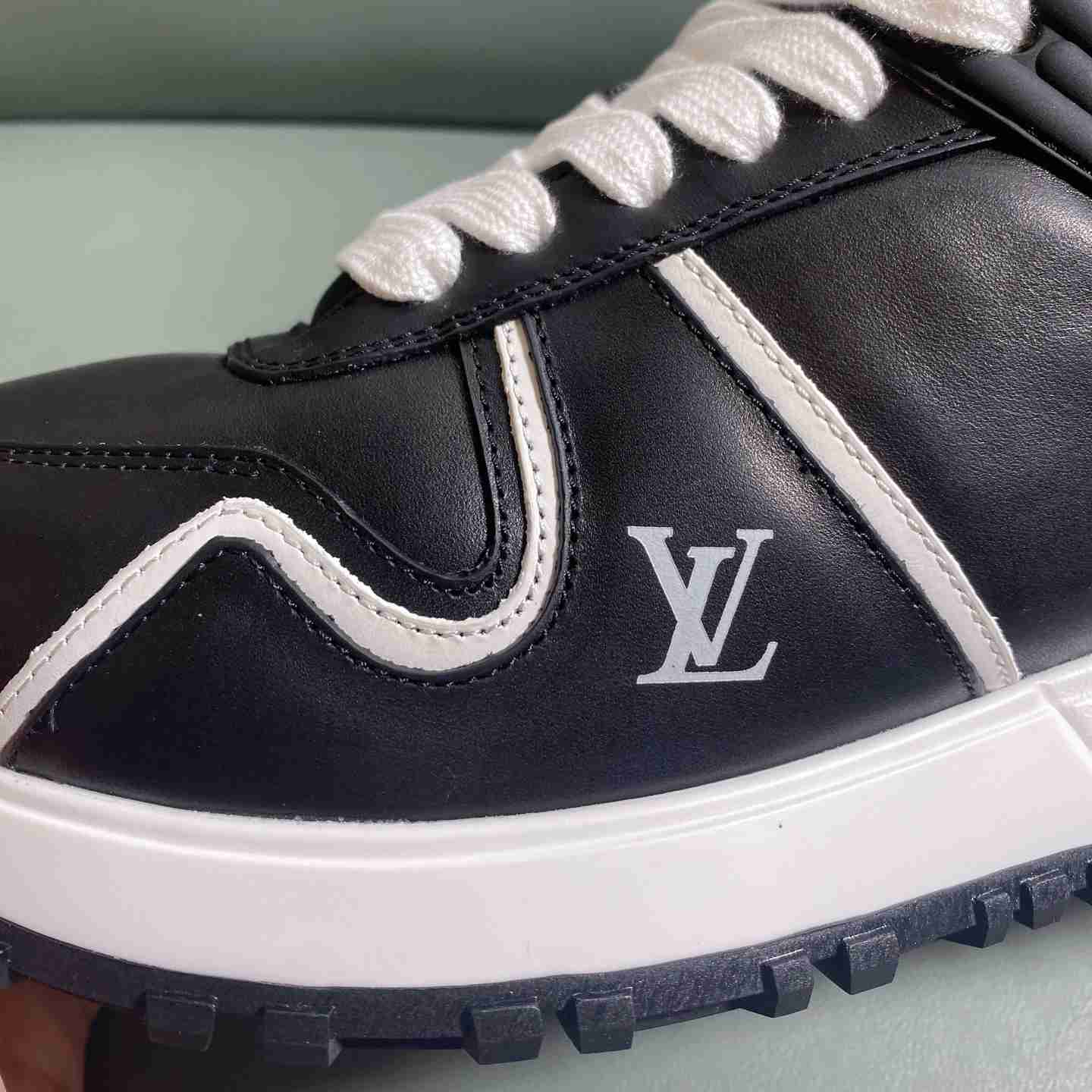 Louis Vuitton Run Away Maxi Sneaker   1AHSS1 - EUR FASHION