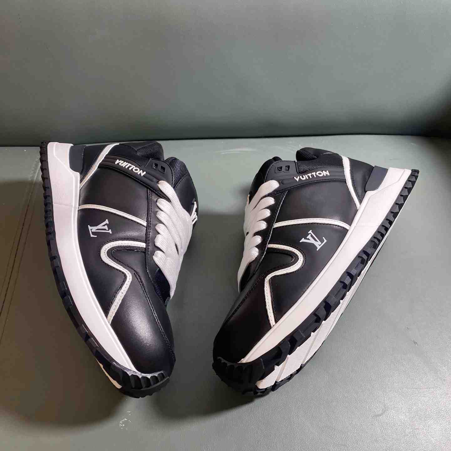 Louis Vuitton Run Away Maxi Sneaker   1AHSS1 - EUR FASHION