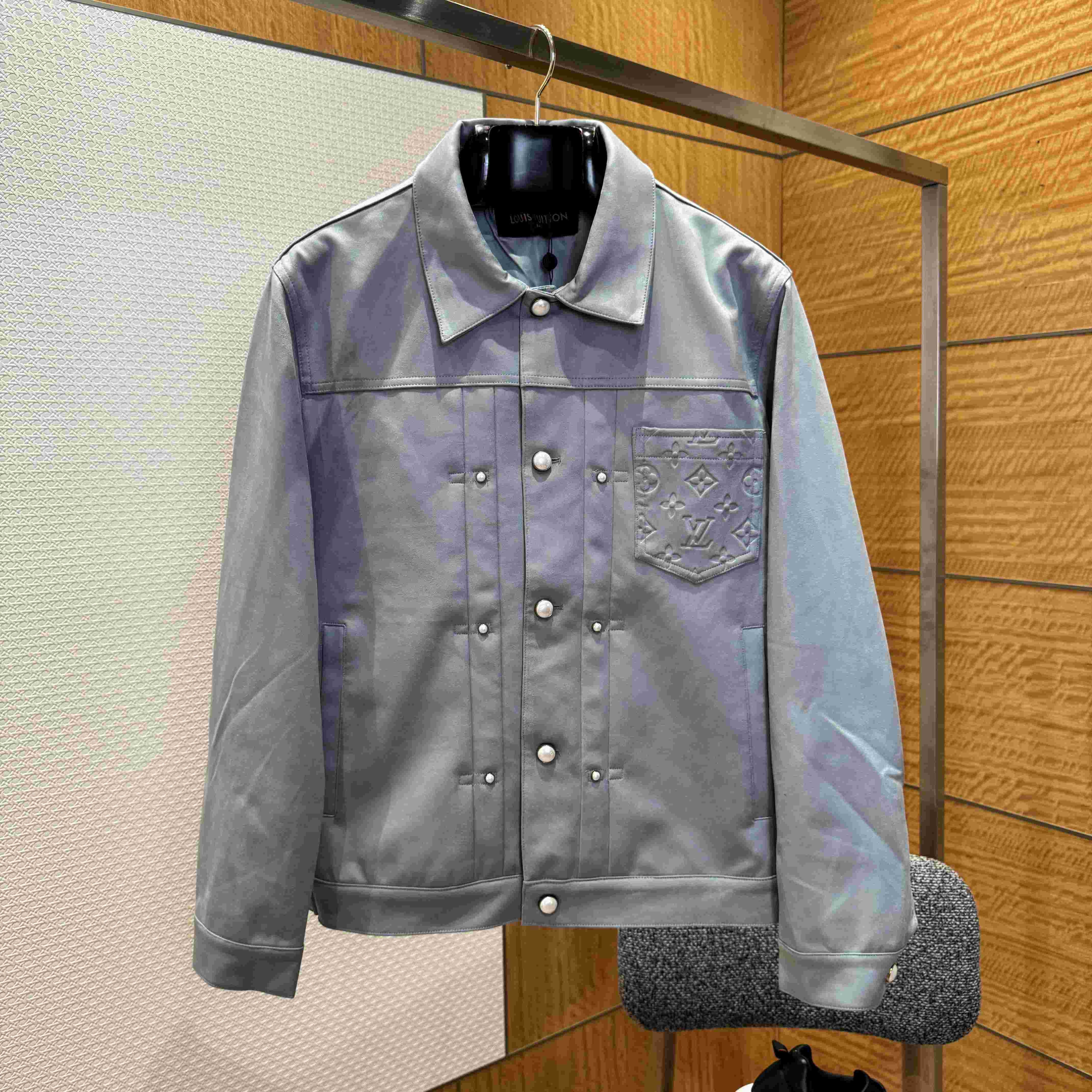 Louis Vuitton Suede Leather Type II Trucker Jacket   1AHVLO - EUR FASHION