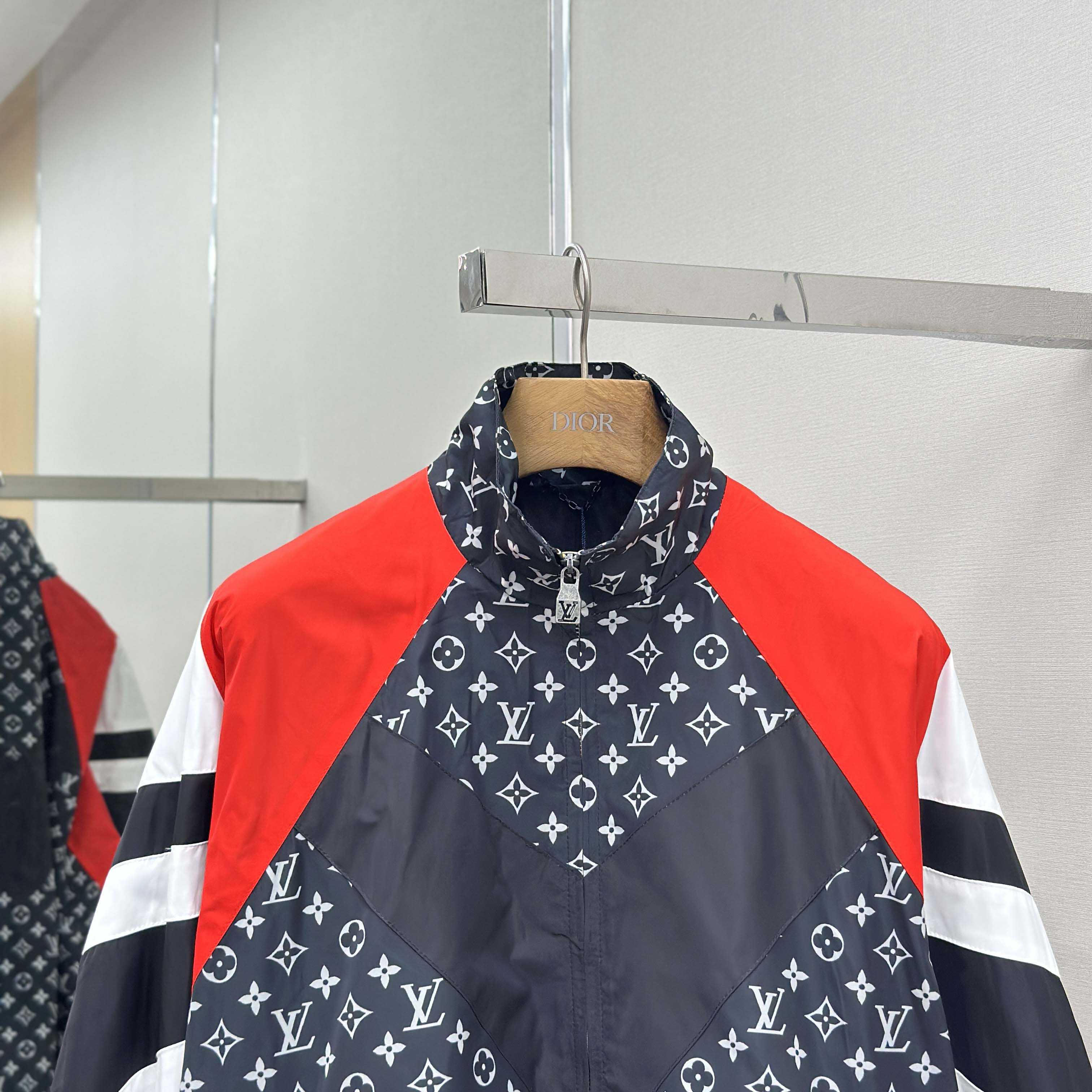Louis Vuitton Monogram Printed Nylon Tracksuit Top   1AILQ5 - EUR FASHION