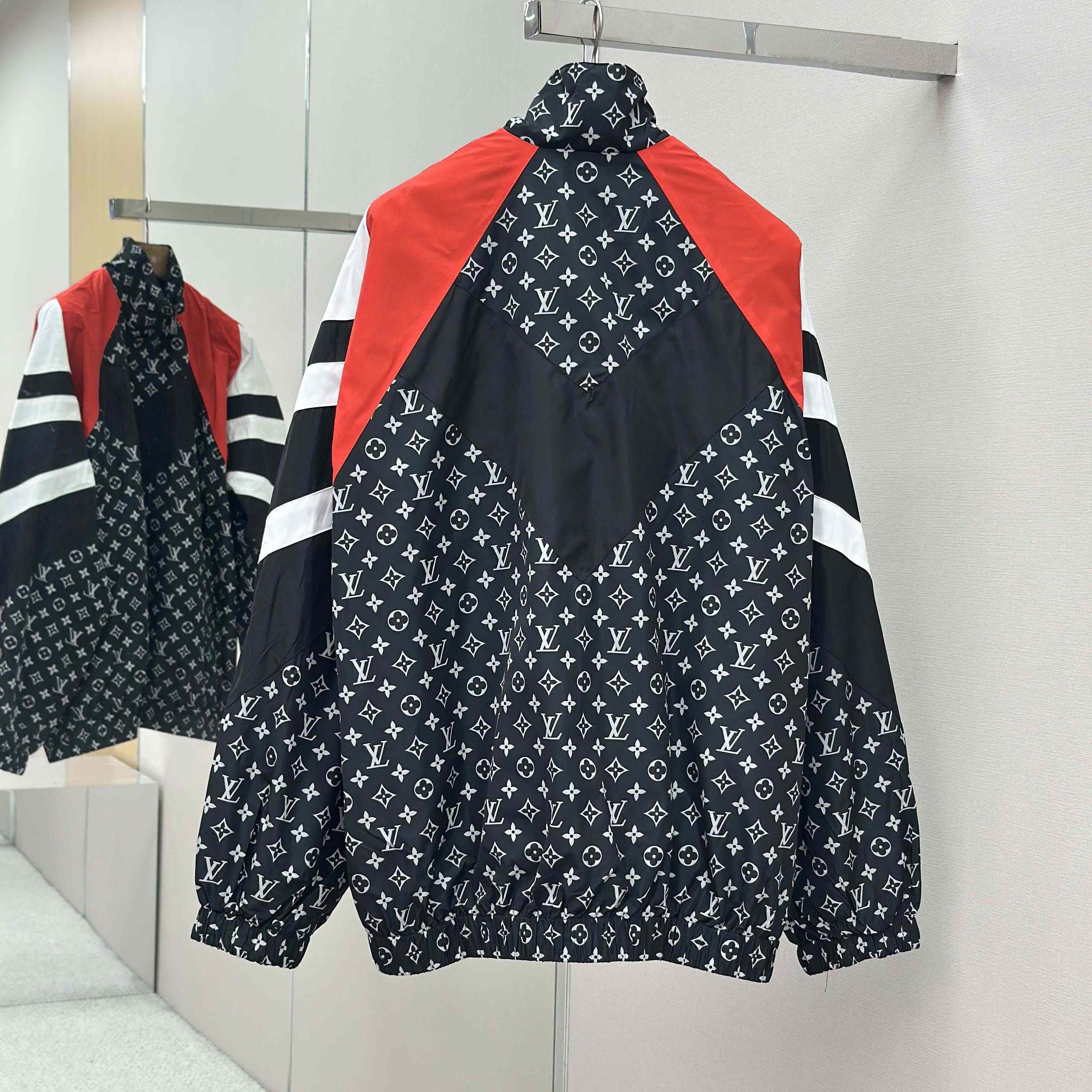 Louis Vuitton Monogram Printed Nylon Tracksuit Top   1AILQ5 - EUR FASHION
