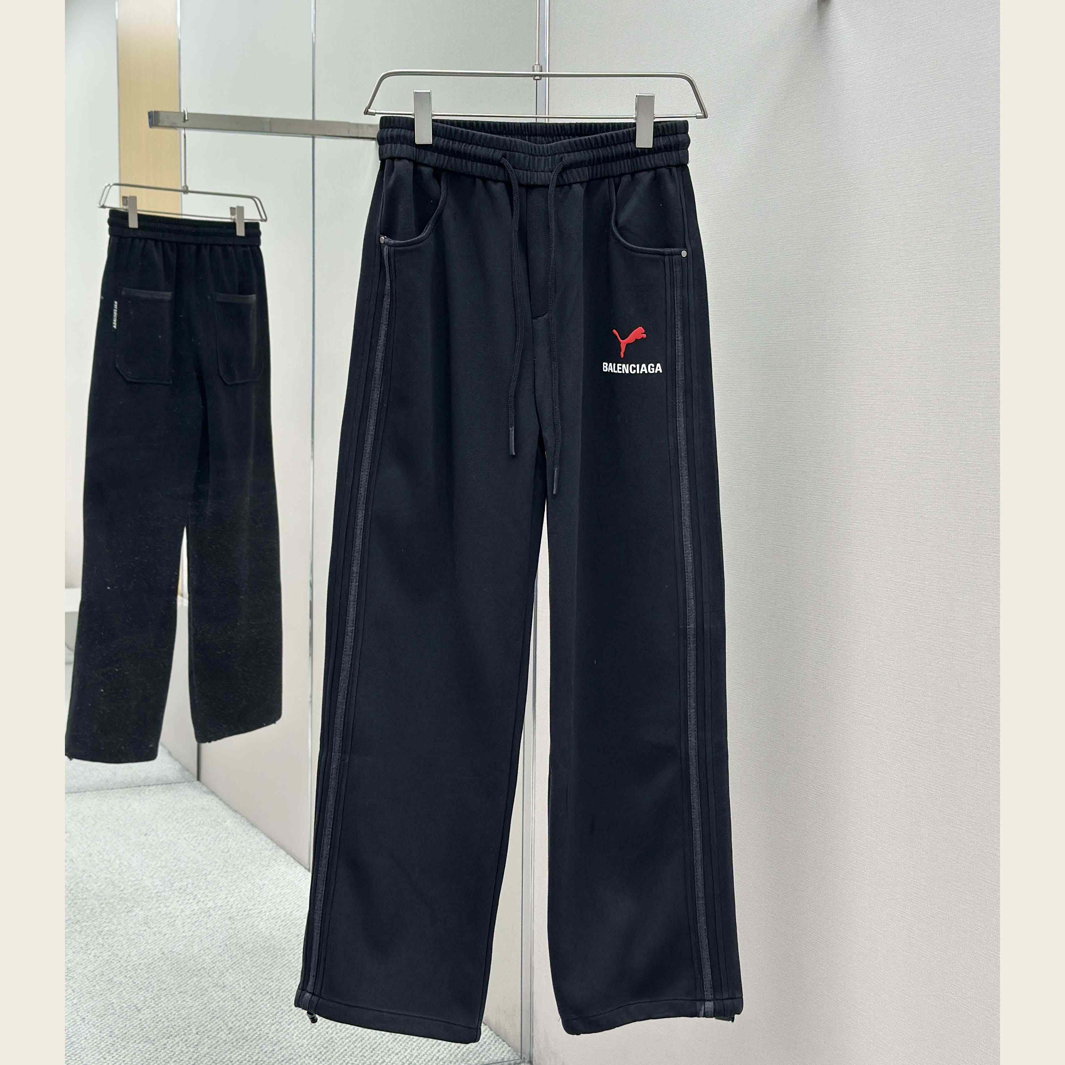 Balenciaga I PUMA Sweatpants  - EUR FASHION