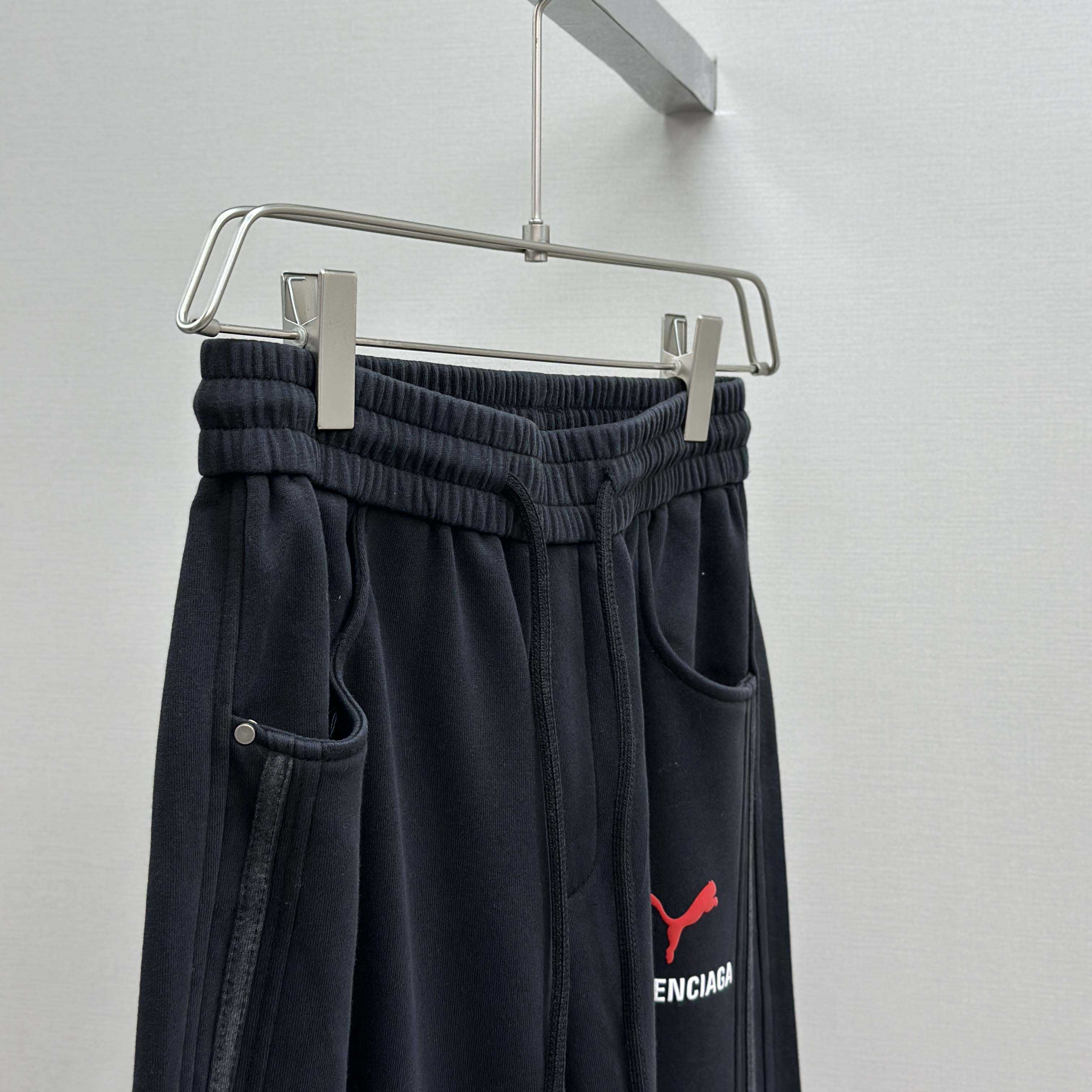 Balenciaga I PUMA Sweatpants  - EUR FASHION