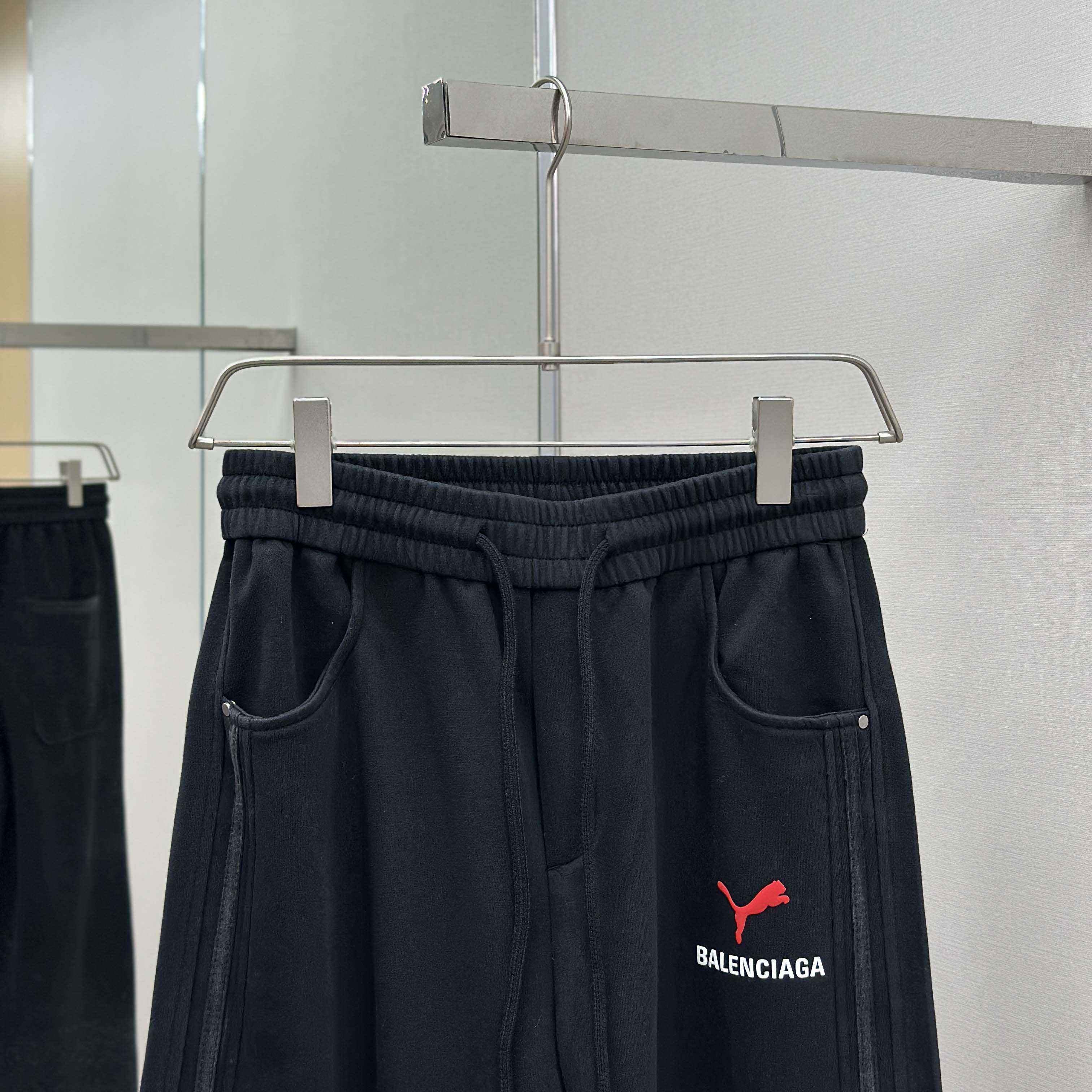 Balenciaga I PUMA Sweatpants  - EUR FASHION