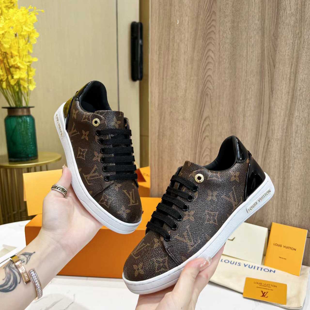 Louis Vuitton Frontrow Sneaker   1A1F4J - EUR FASHION
