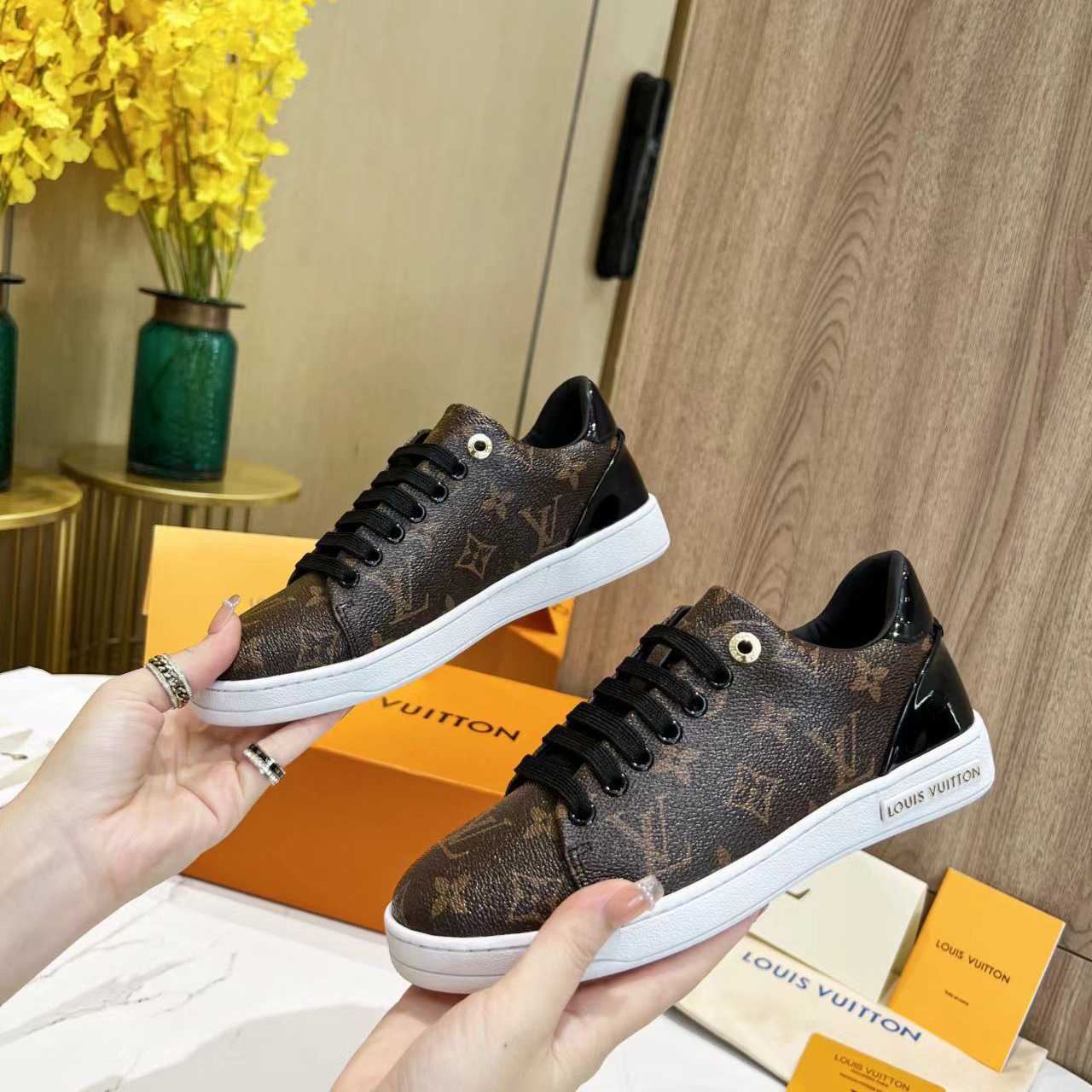 Louis Vuitton Frontrow Sneaker   1A1F4J - EUR FASHION