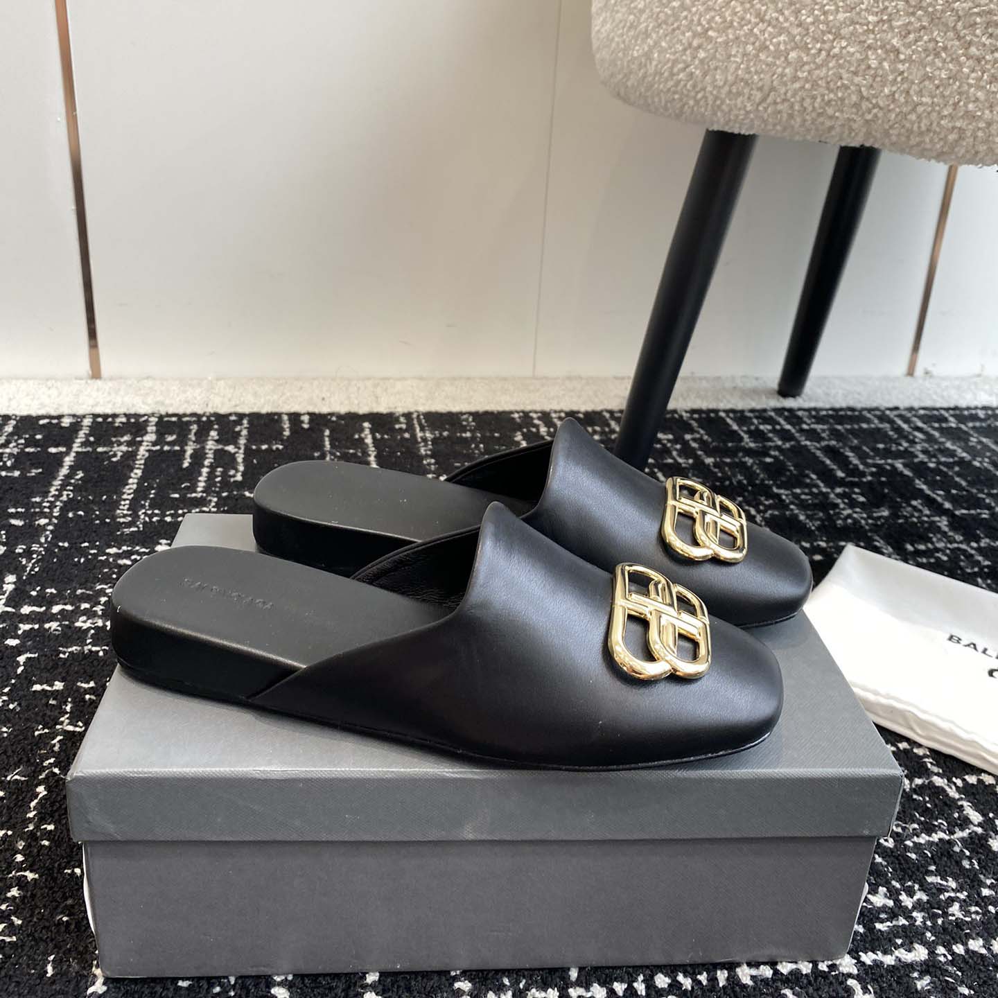 Balenciaga Flat Cosy BB Mule Slide Sandals - EUR FASHION