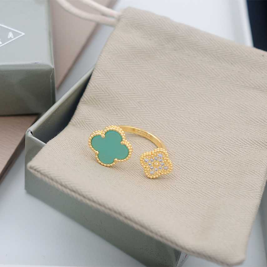 Van Cleef & Arpels Rings - EUR FASHION