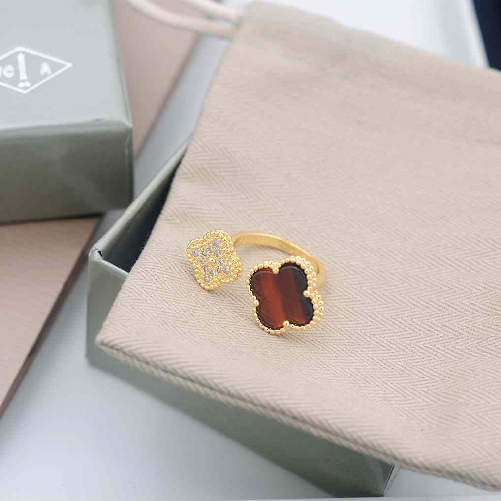 Van Cleef & Arpels Rings - EUR FASHION