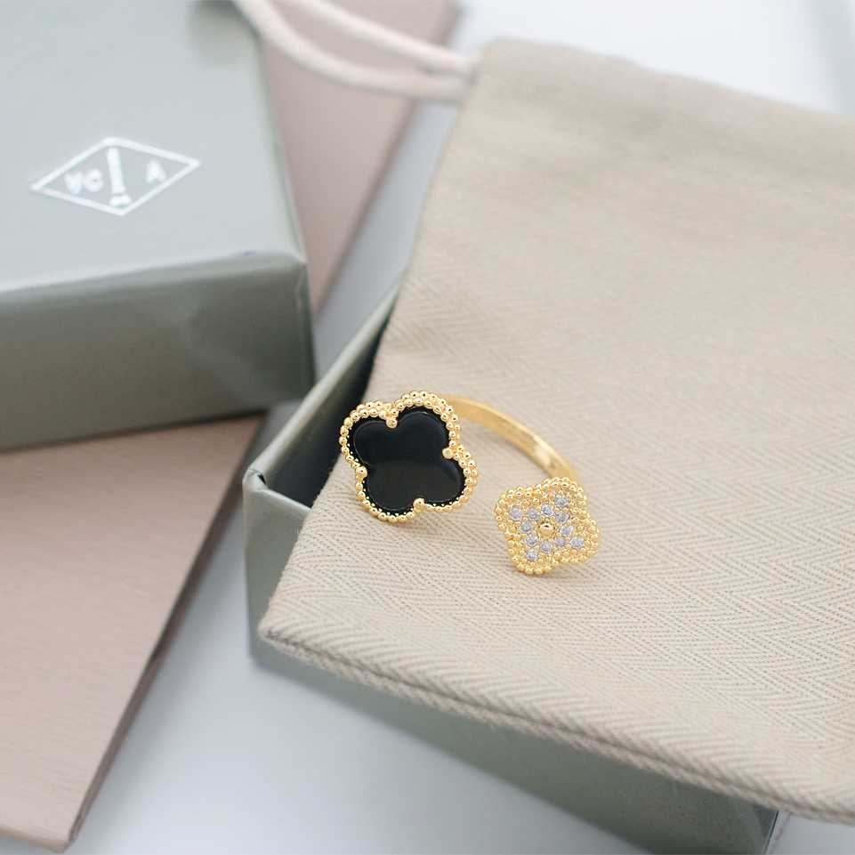 Van Cleef & Arpels Rings - EUR FASHION