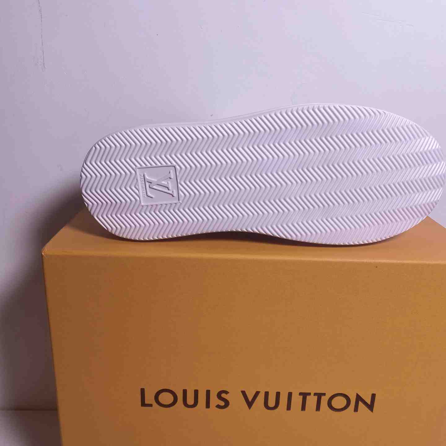 Louis Vuitton Beverly Hills Sneaker   1A8V3L - EUR FASHION