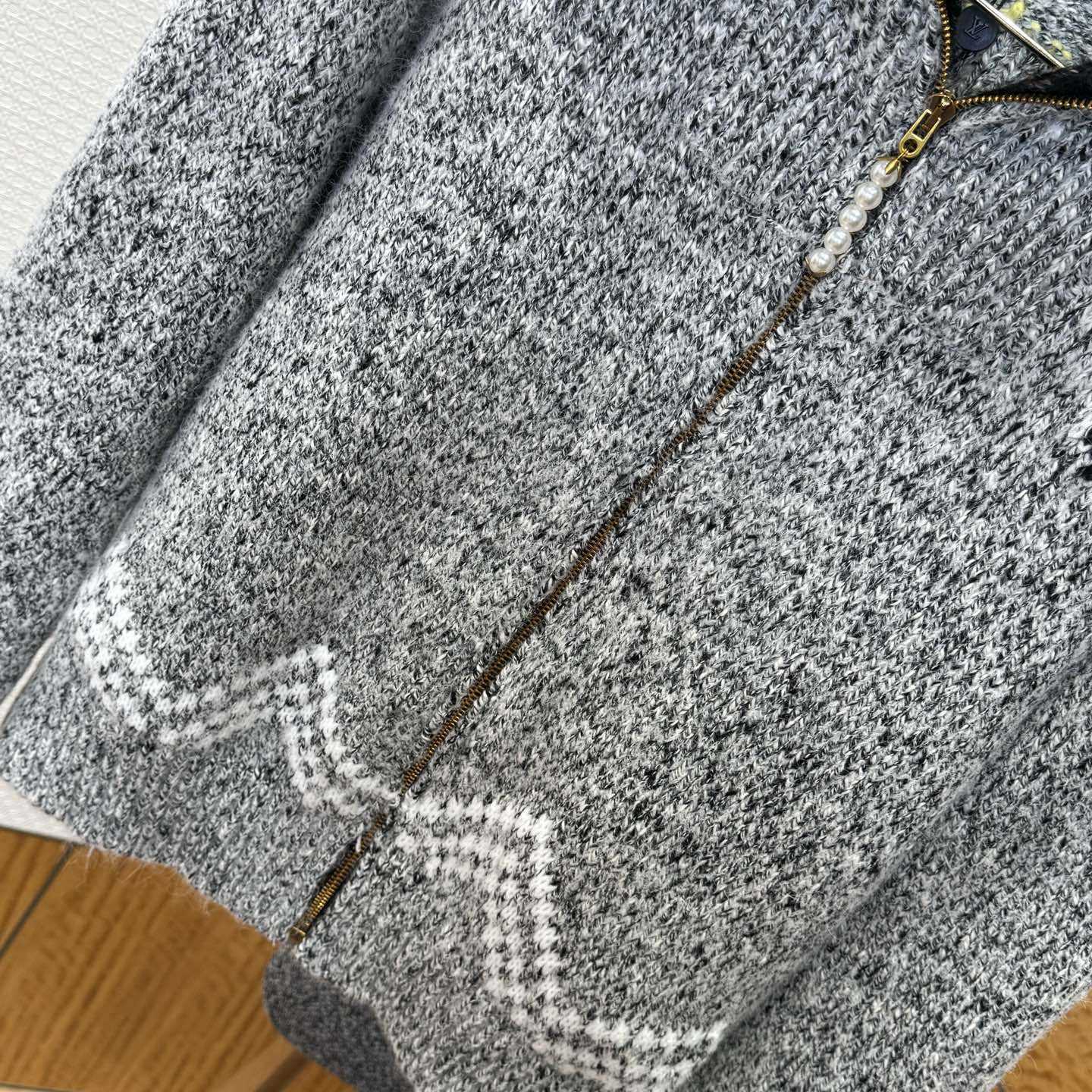 Louis Vuitton Zippered Knitted Blouson   1AIMD0 - EUR FASHION