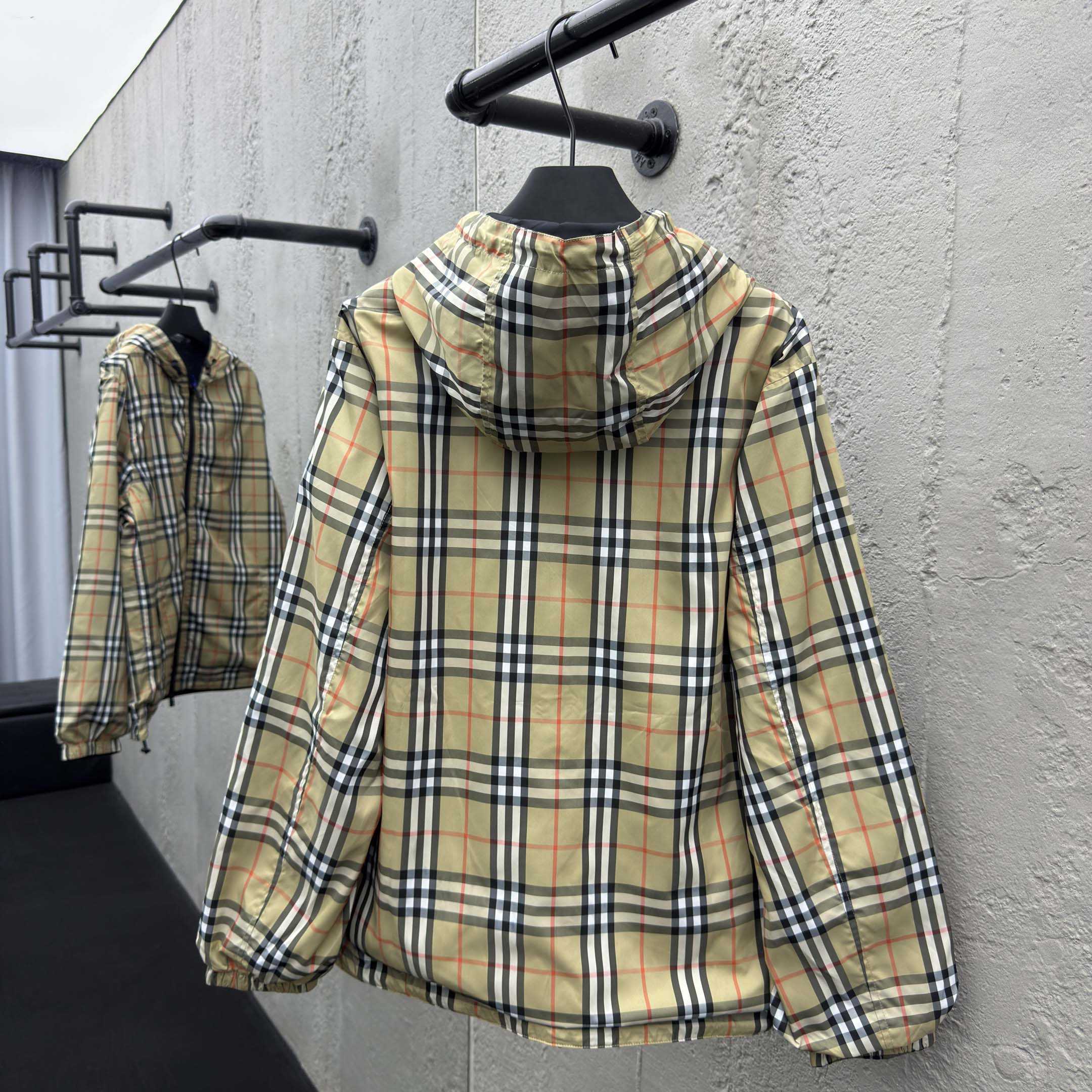 Burberry Check Jacket - EUR FASHION