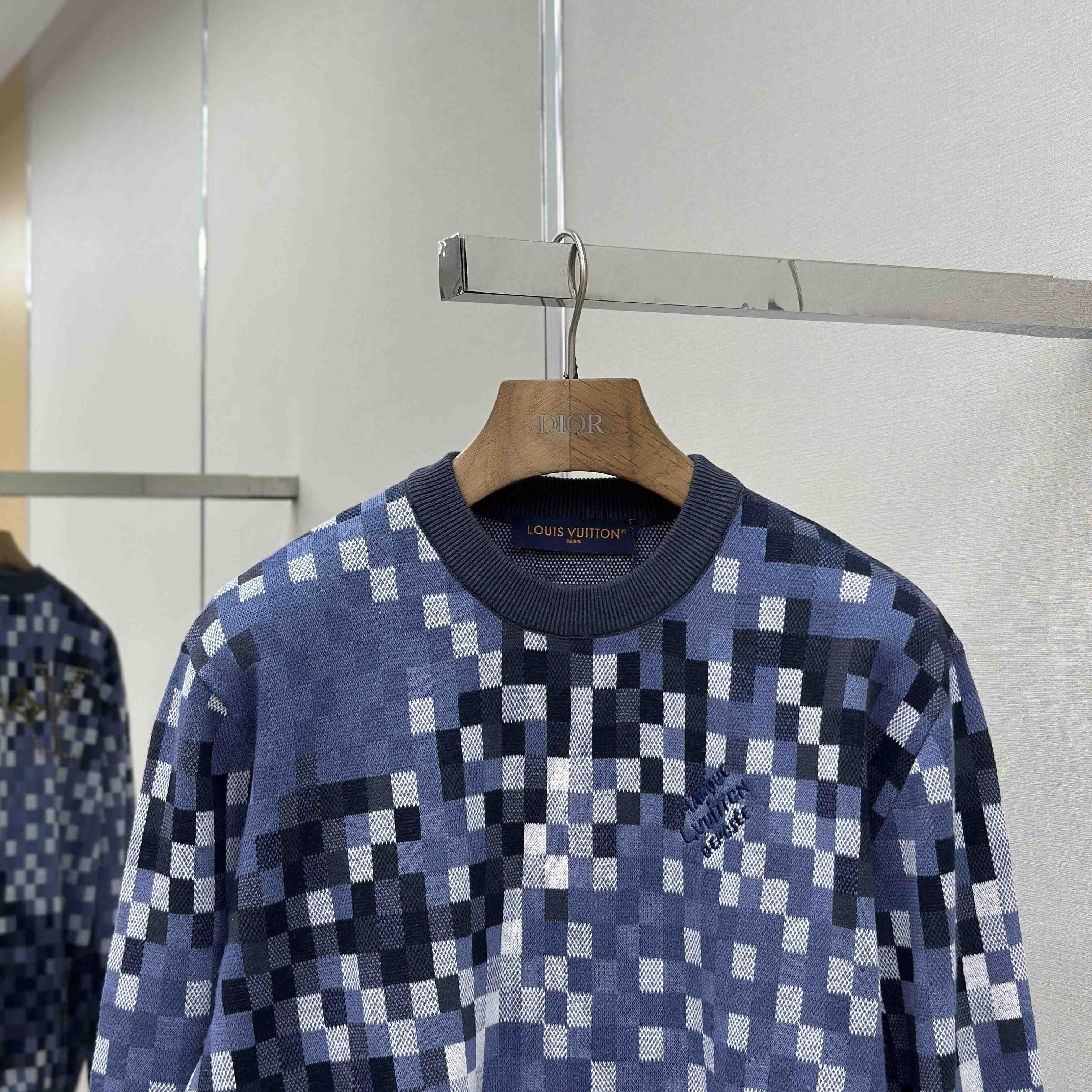 Louis Vuitton LV Vers Damoflage Jacquard Pullover   1AGHTO - EUR FASHION